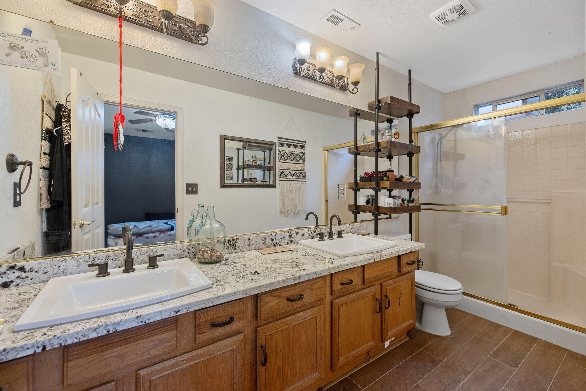 4038 E Sue Ave, Visalia, CA 93292