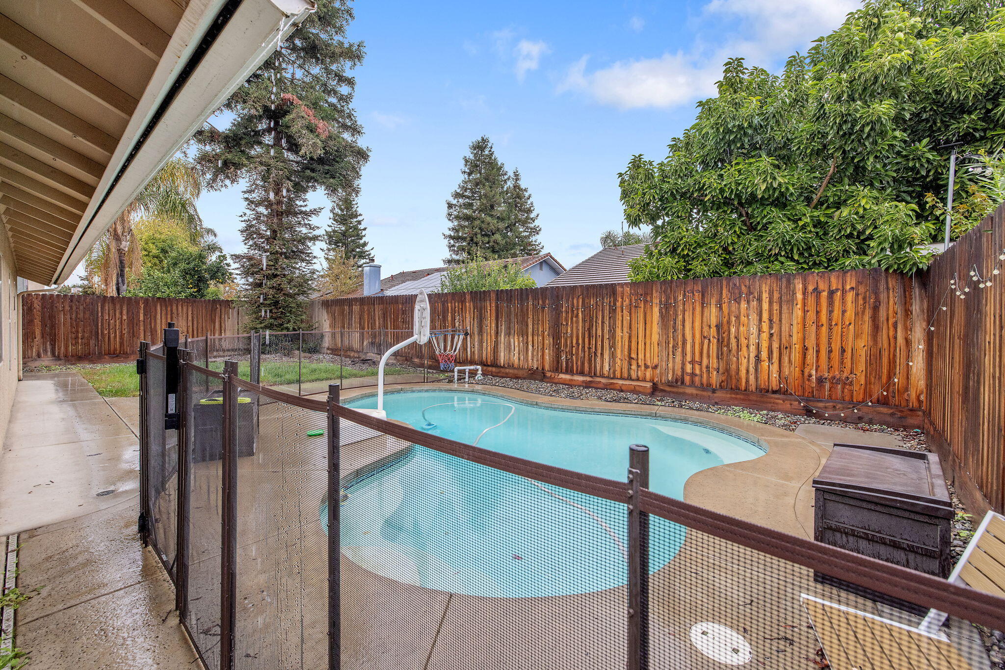 4038 E Sue Ave, Visalia, CA 93292