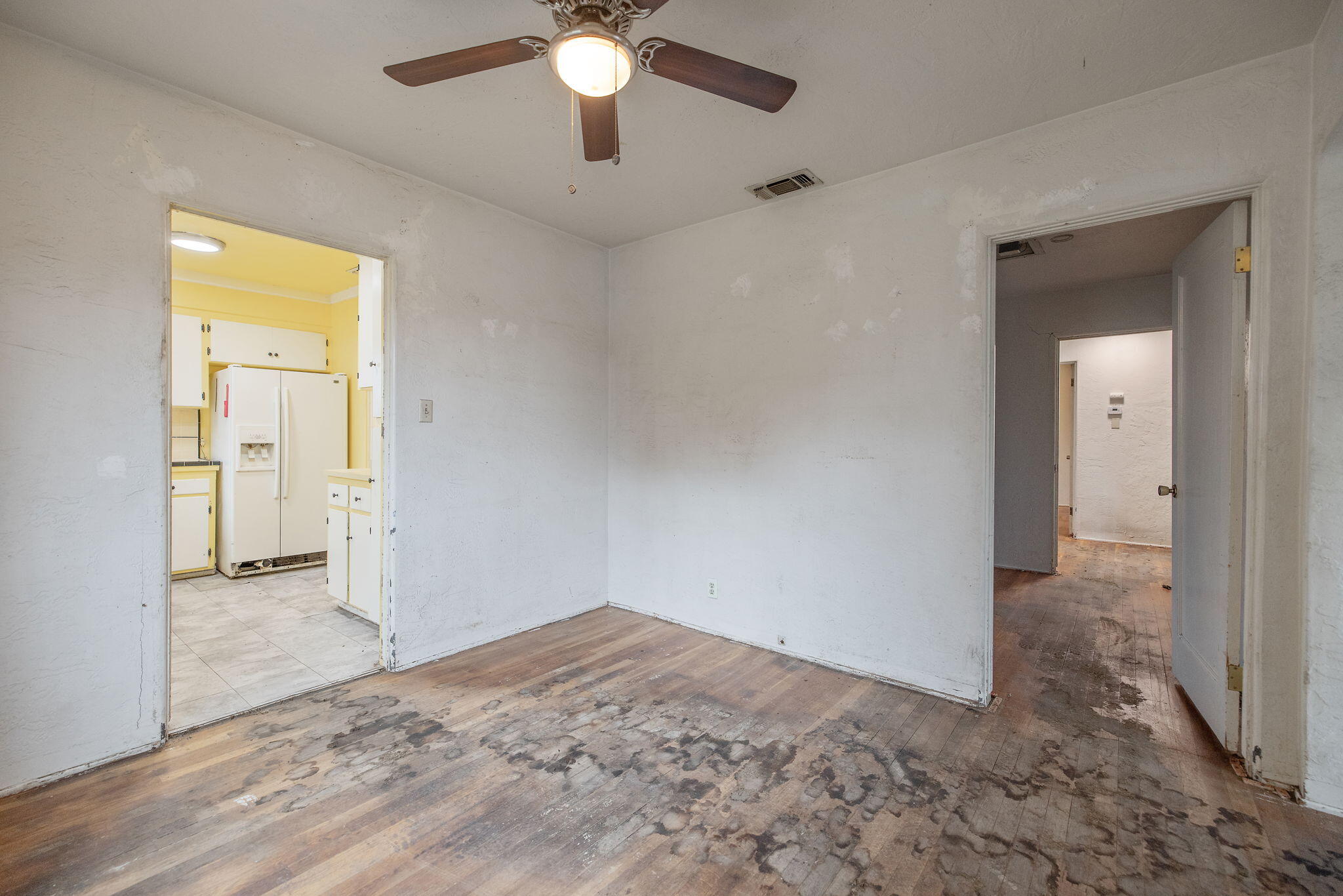 3021 E Simpson Ave, Fresno, CA 93703