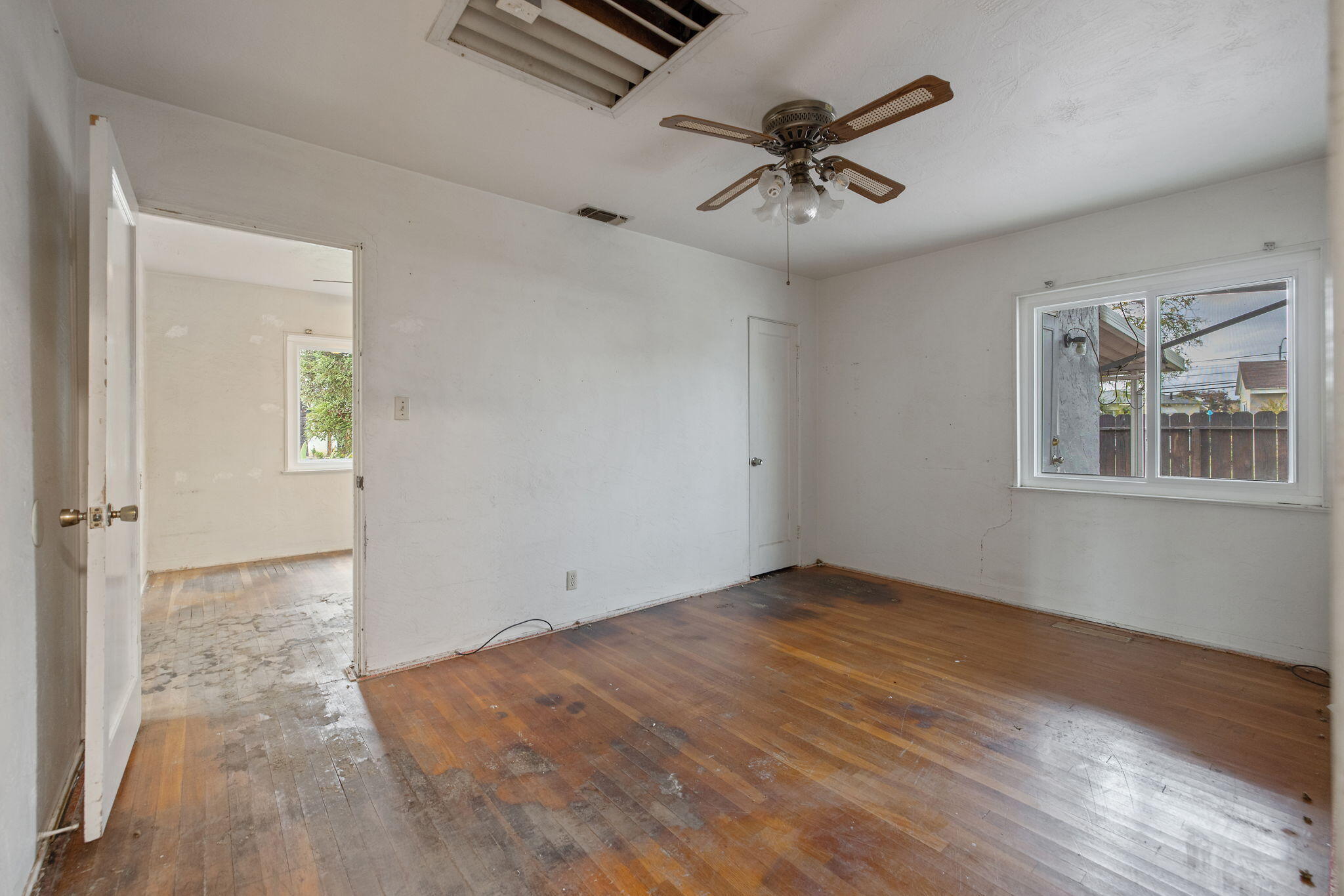 3021 E Simpson Ave, Fresno, CA 93703