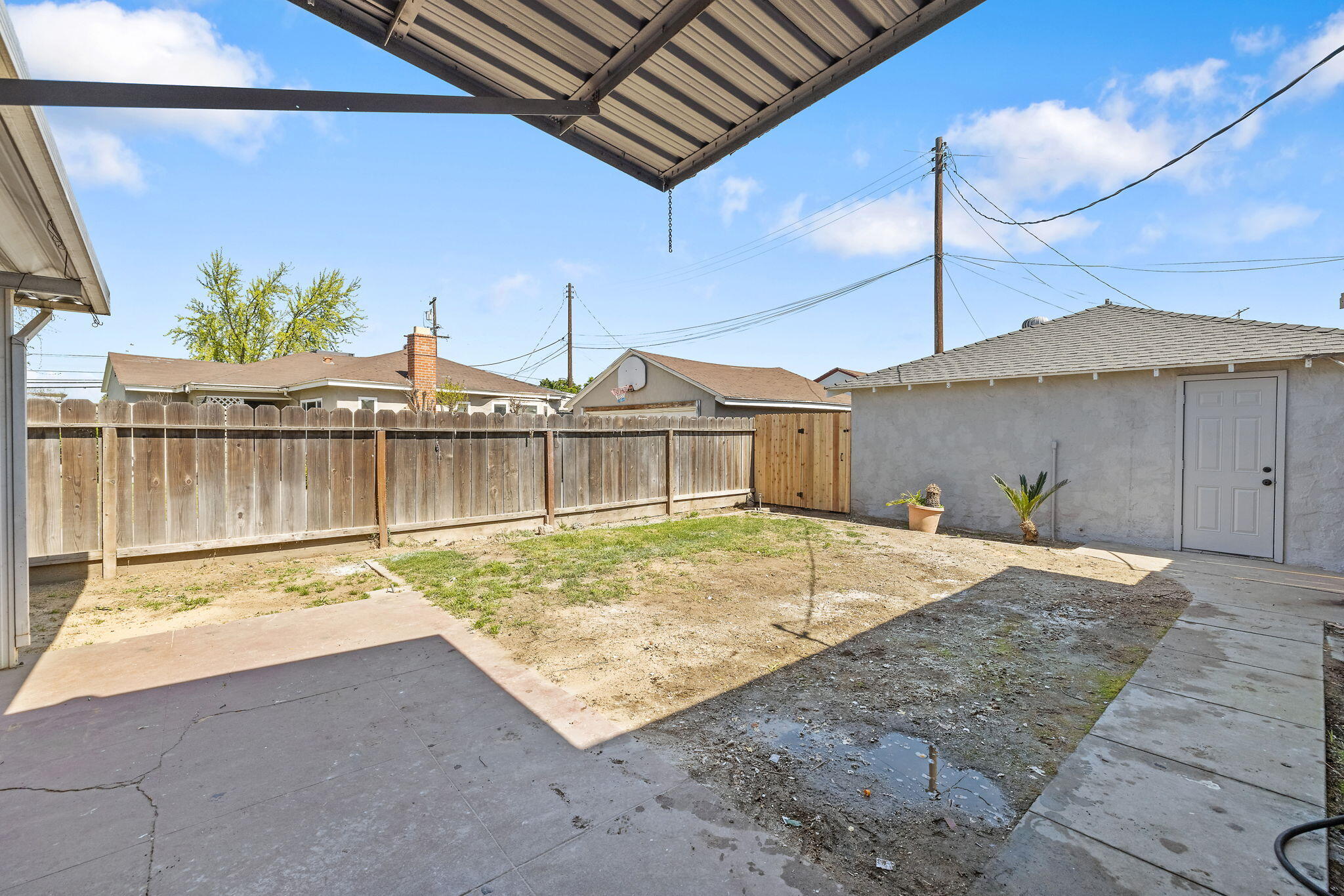 3021 E Simpson Ave, Fresno, CA 93703