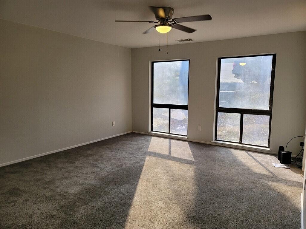 1112 N Scenic Dr, Porterville, CA 93257