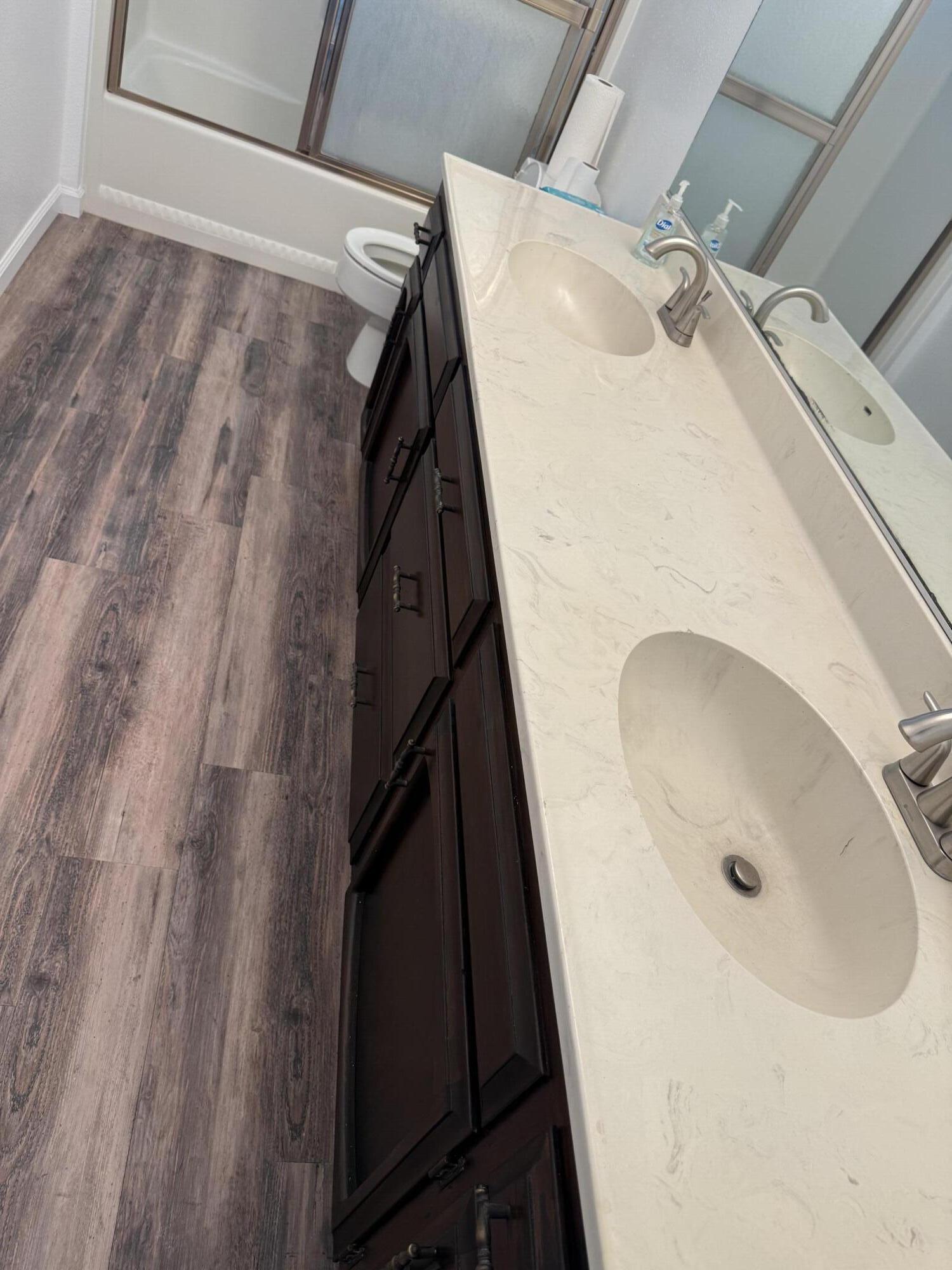 1112 N Scenic Dr, Porterville, CA 93257