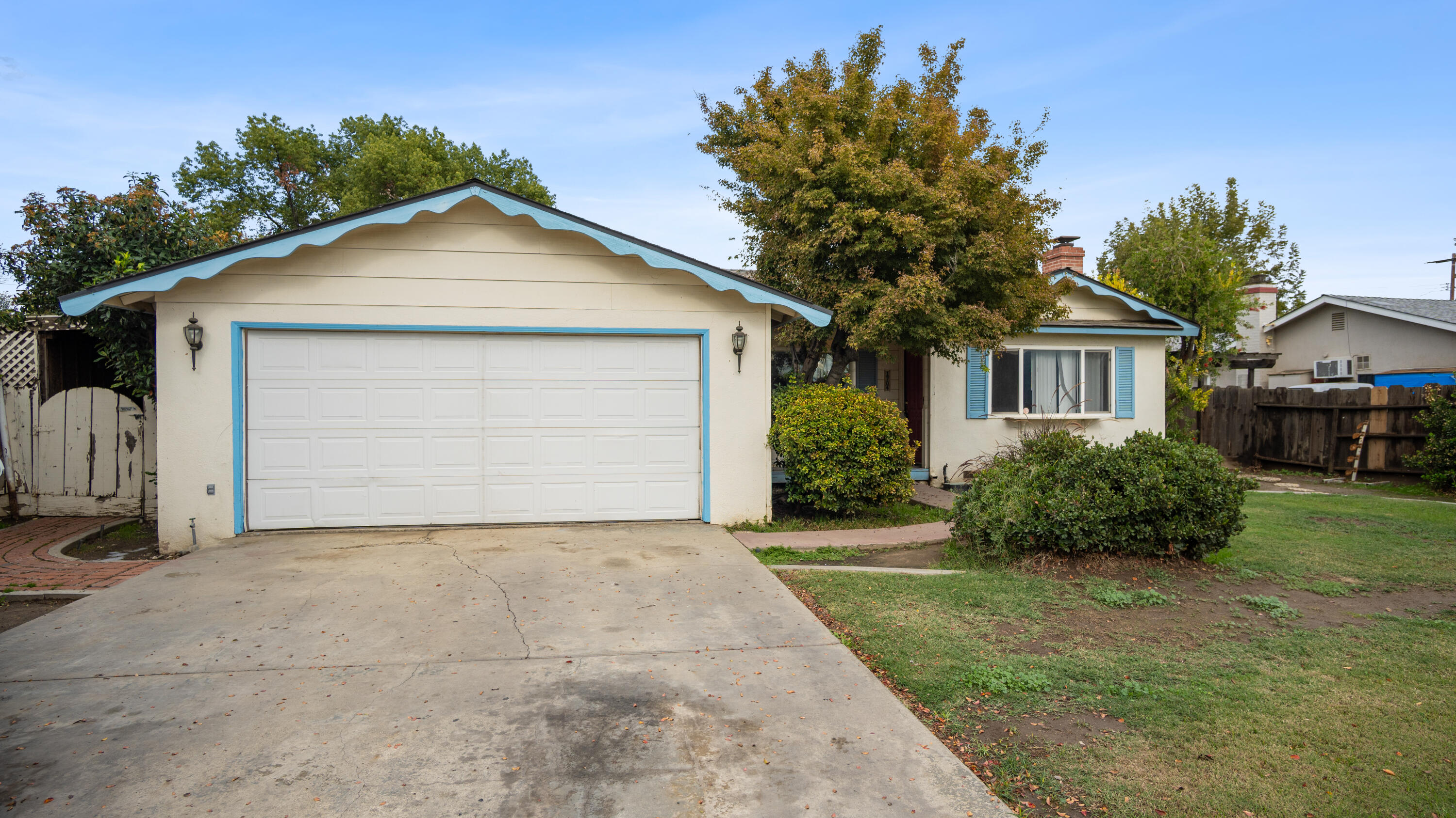 1704 W Morton Ave, Porterville, CA 93257