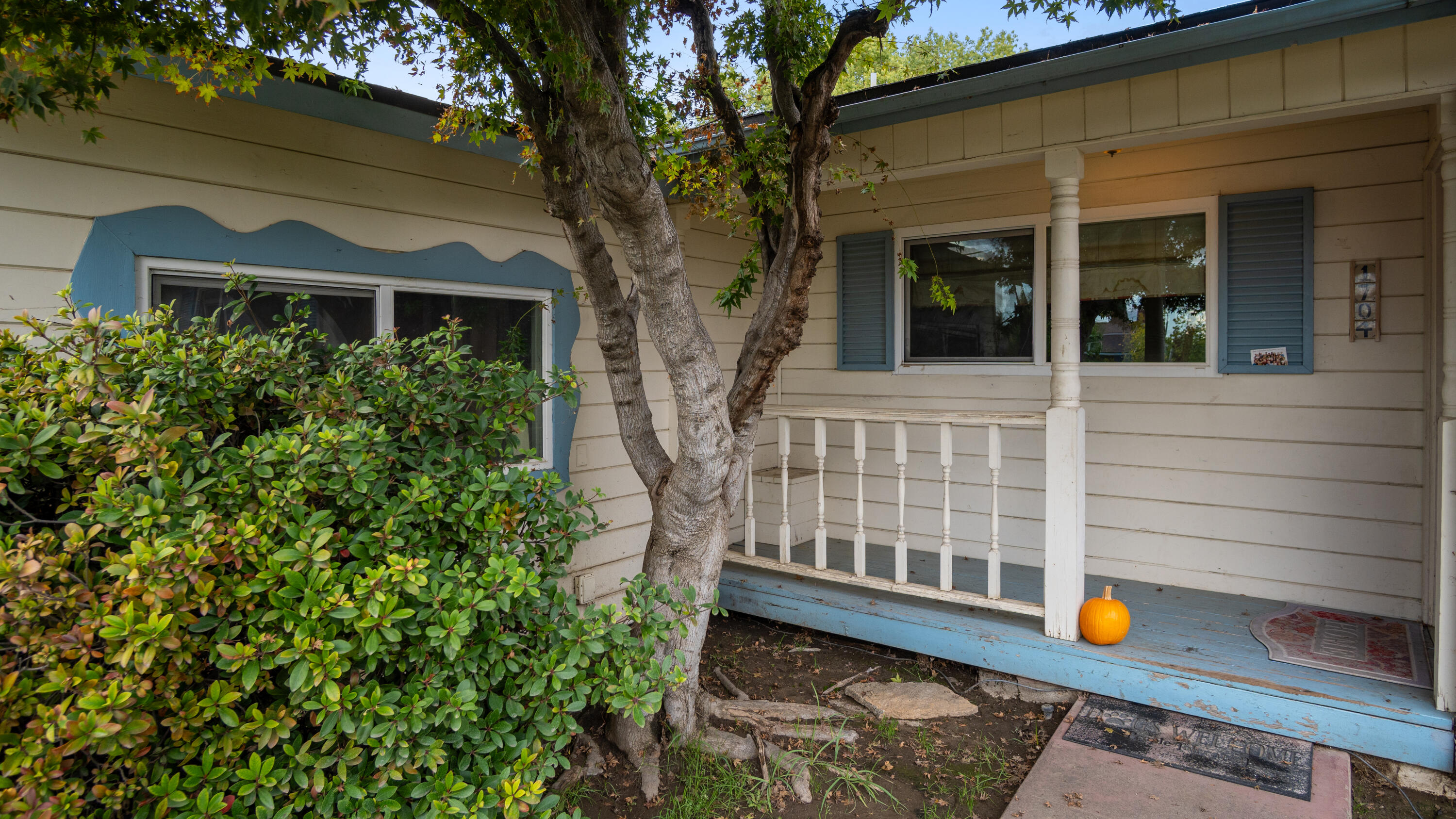 1704 W Morton Ave, Porterville, CA 93257