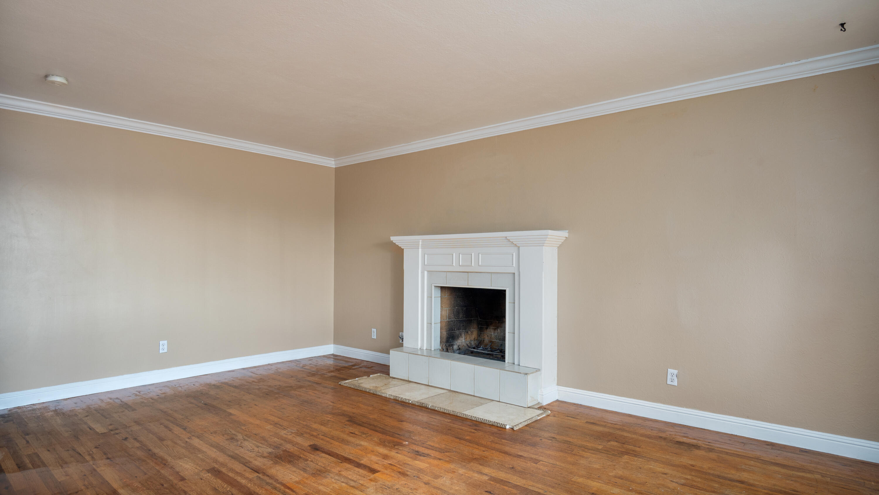 1704 W Morton Ave, Porterville, CA 93257