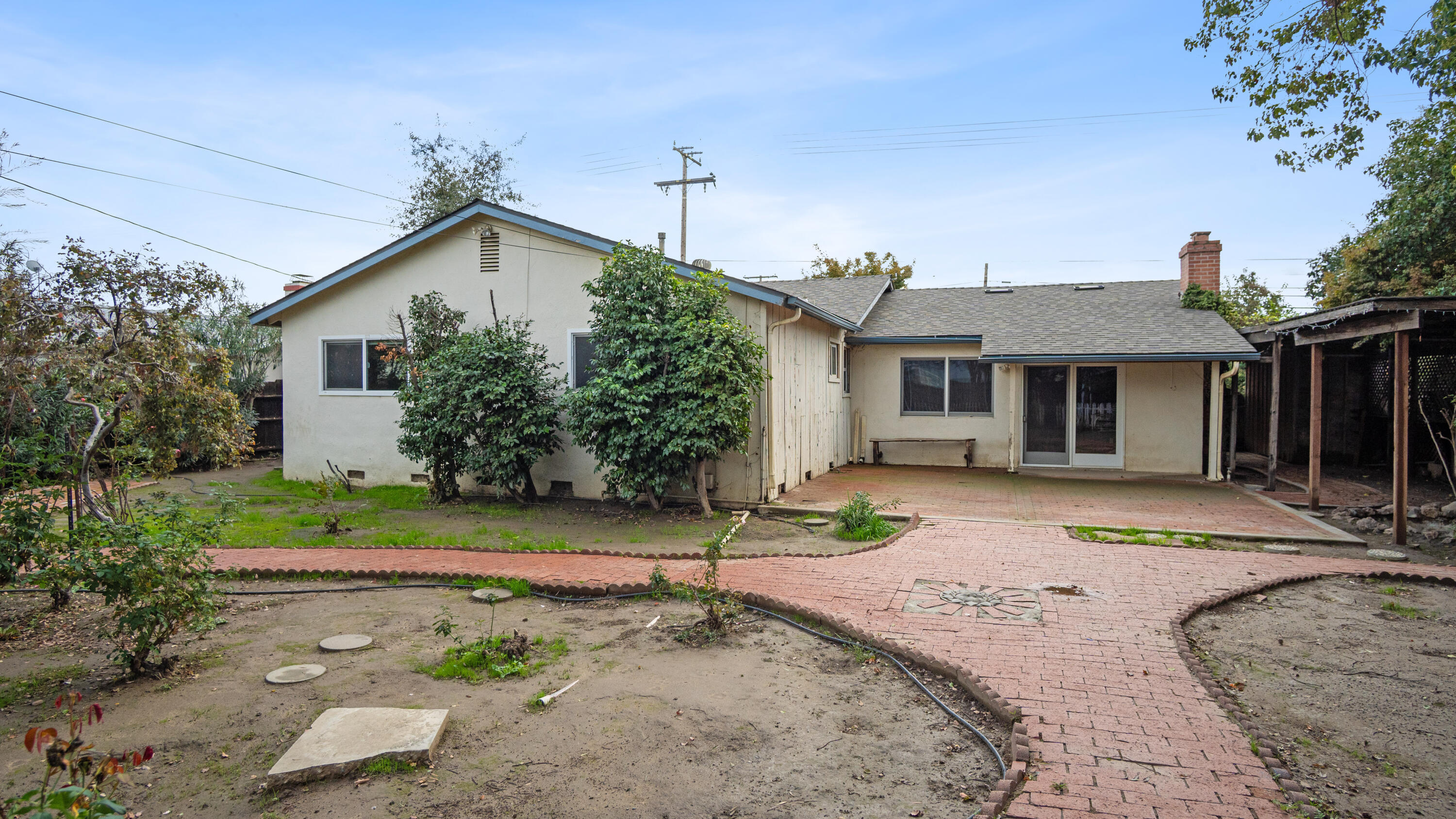 1704 W Morton Ave, Porterville, CA 93257