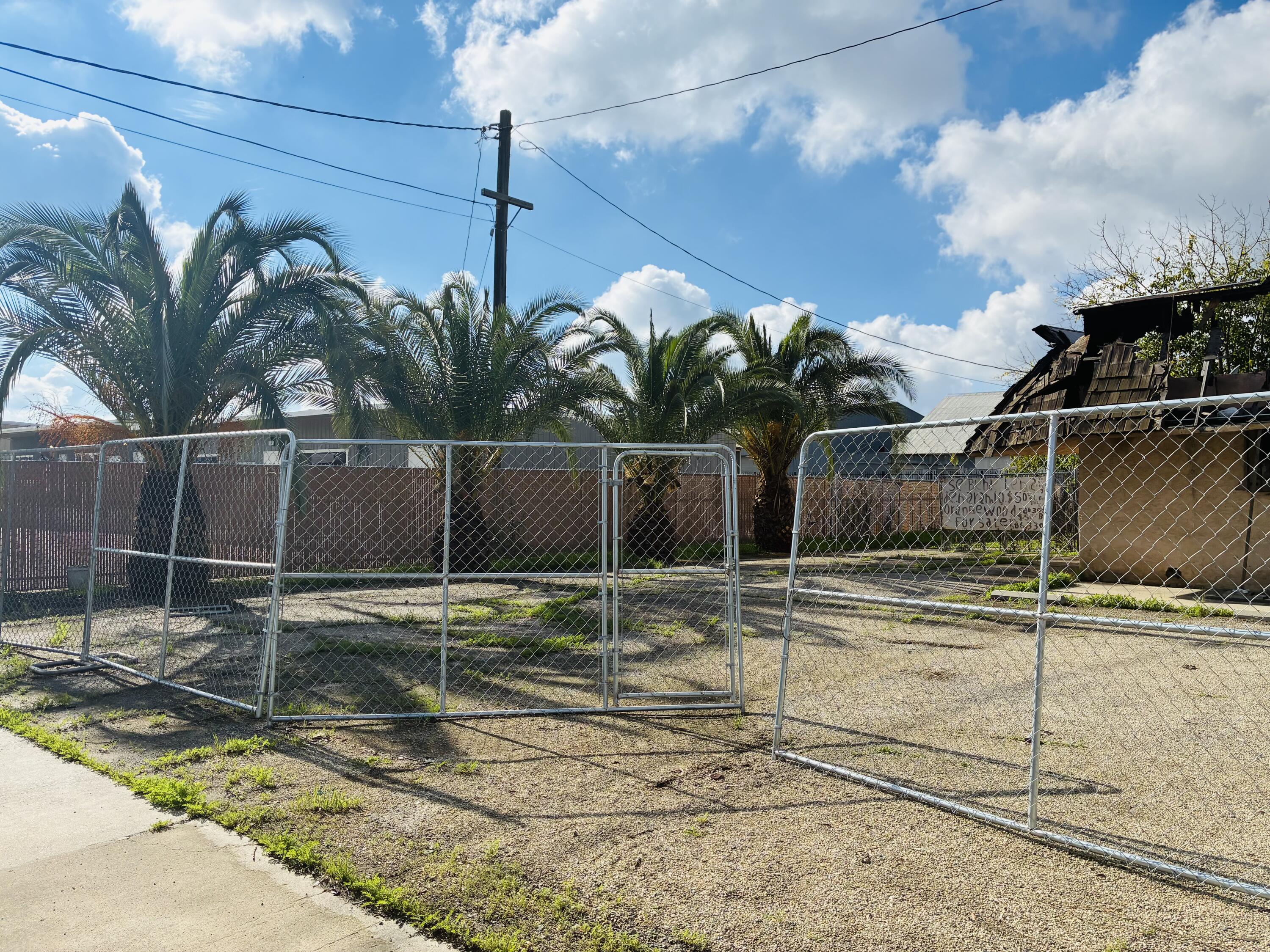 19823 Orange Belt Dr, Strathmore, CA 93267