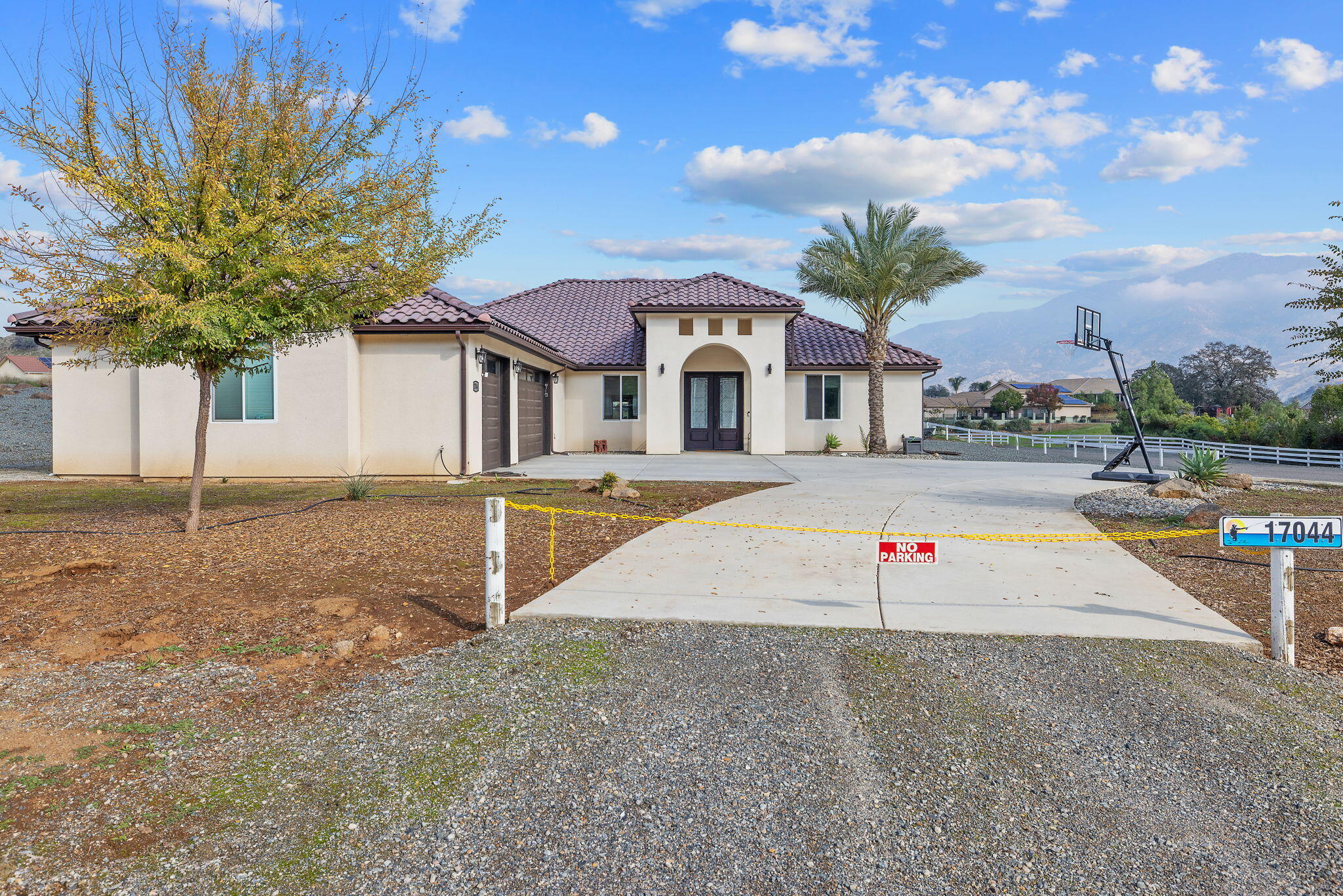 17044 Coyote Dr, Springville, CA 93265