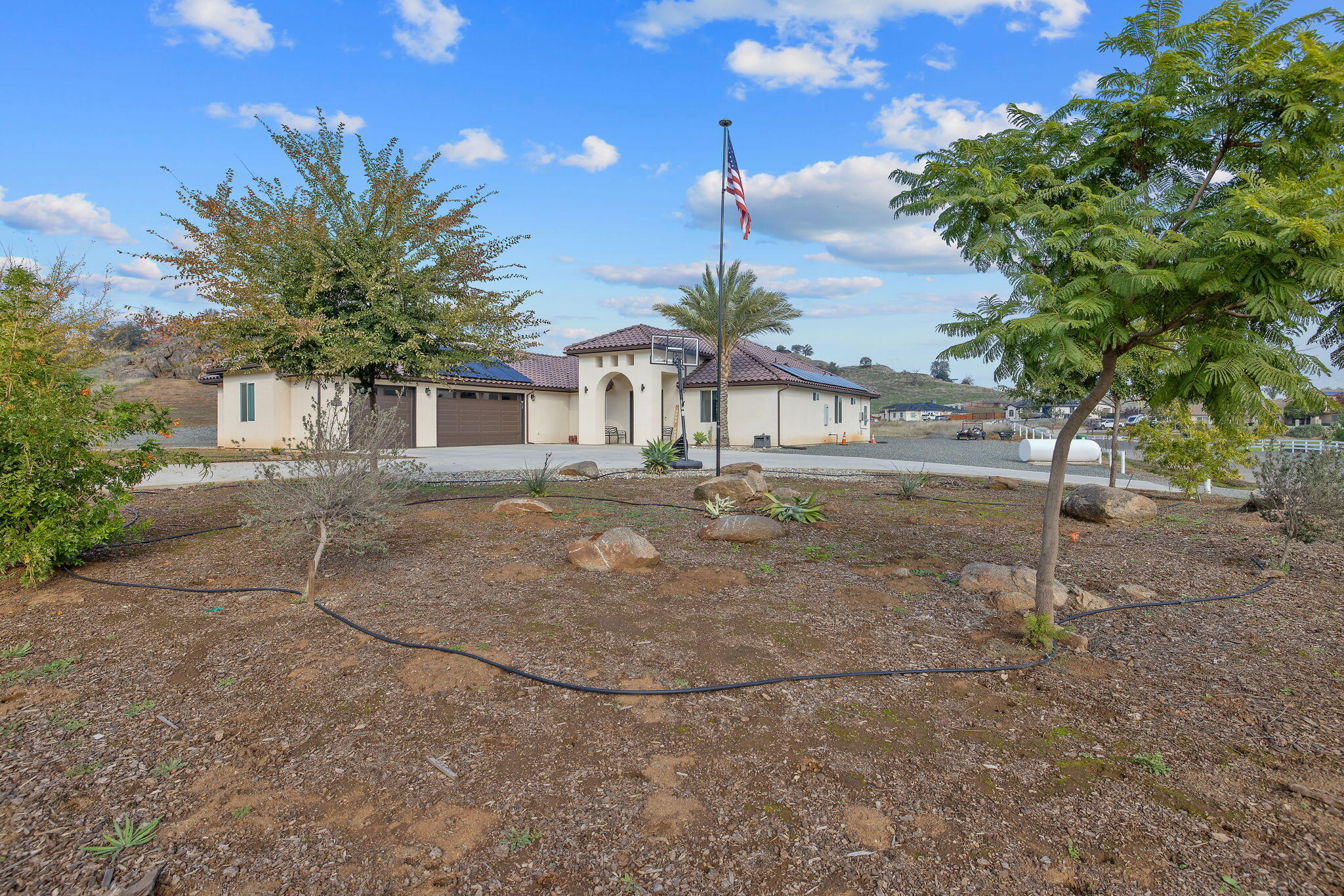 17044 Coyote Dr, Springville, CA 93265