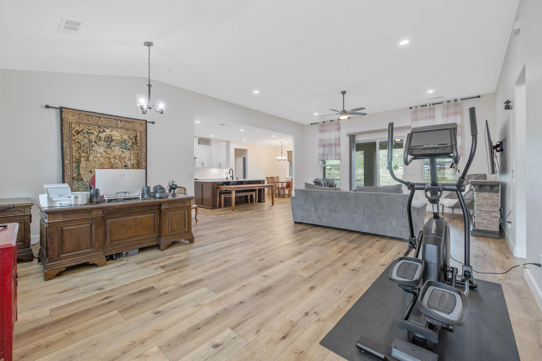 17044 Coyote Dr, Springville, CA 93265