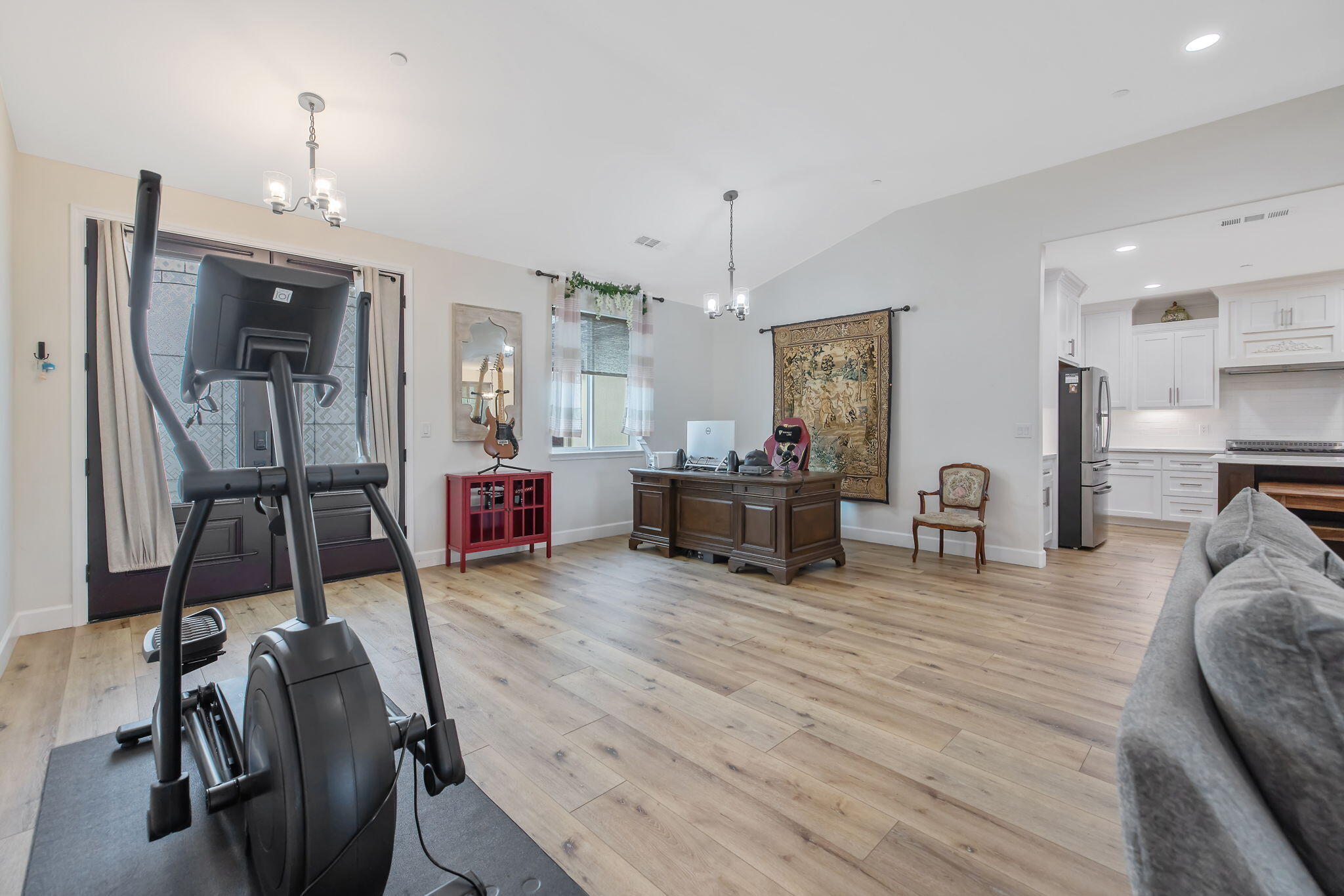 17044 Coyote Dr, Springville, CA 93265