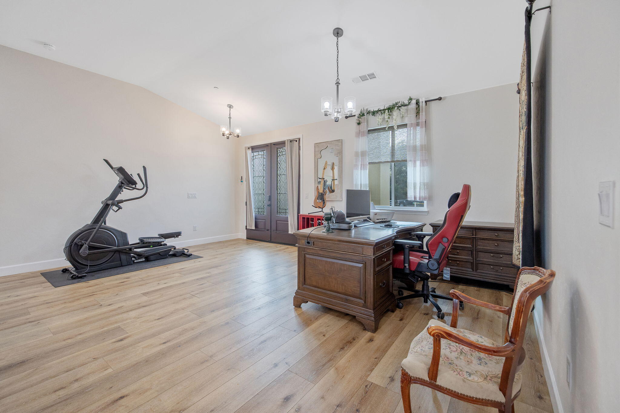 17044 Coyote Dr, Springville, CA 93265