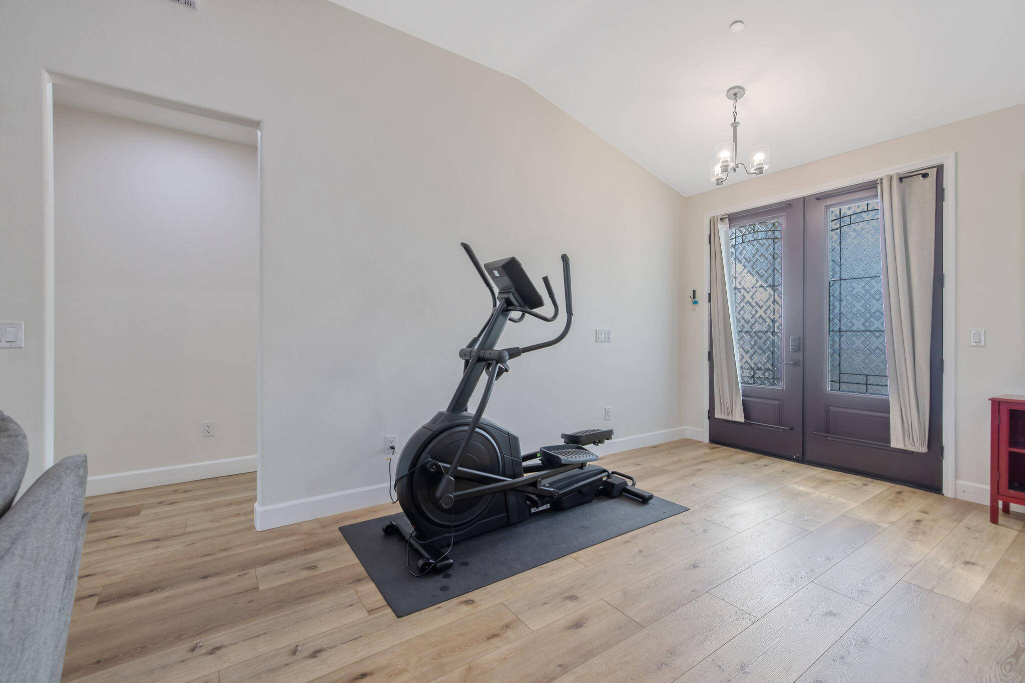 17044 Coyote Dr, Springville, CA 93265