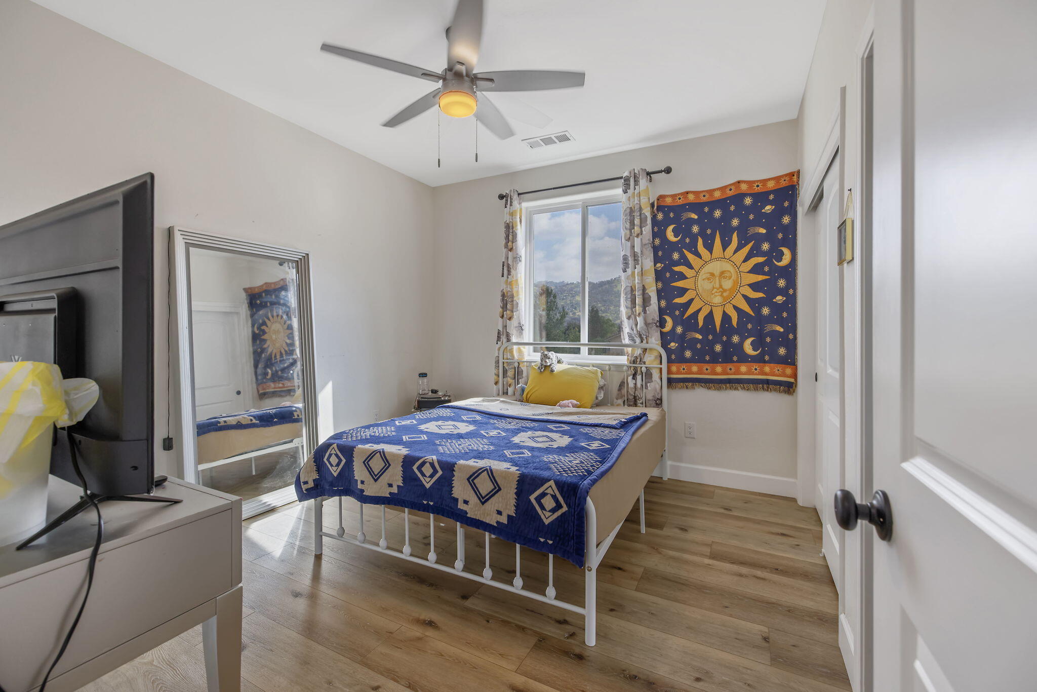 17044 Coyote Dr, Springville, CA 93265