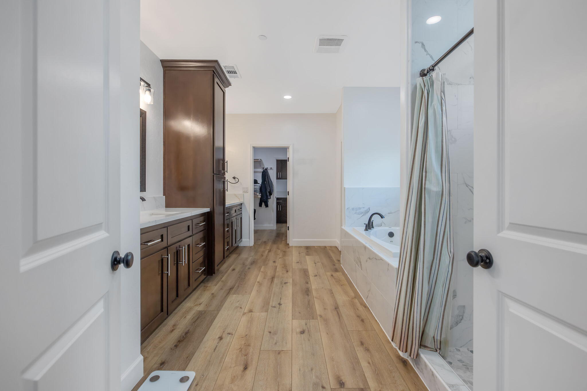 17044 Coyote Dr, Springville, CA 93265