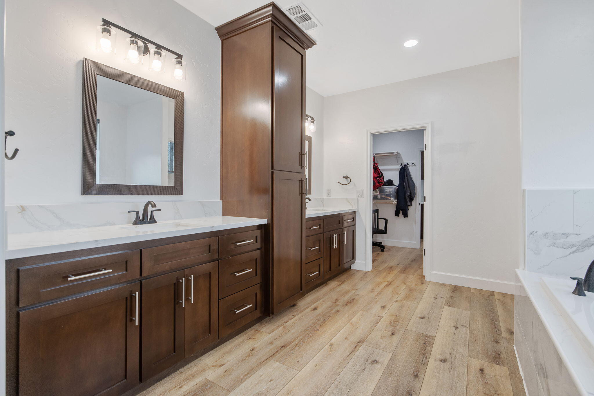 17044 Coyote Dr, Springville, CA 93265