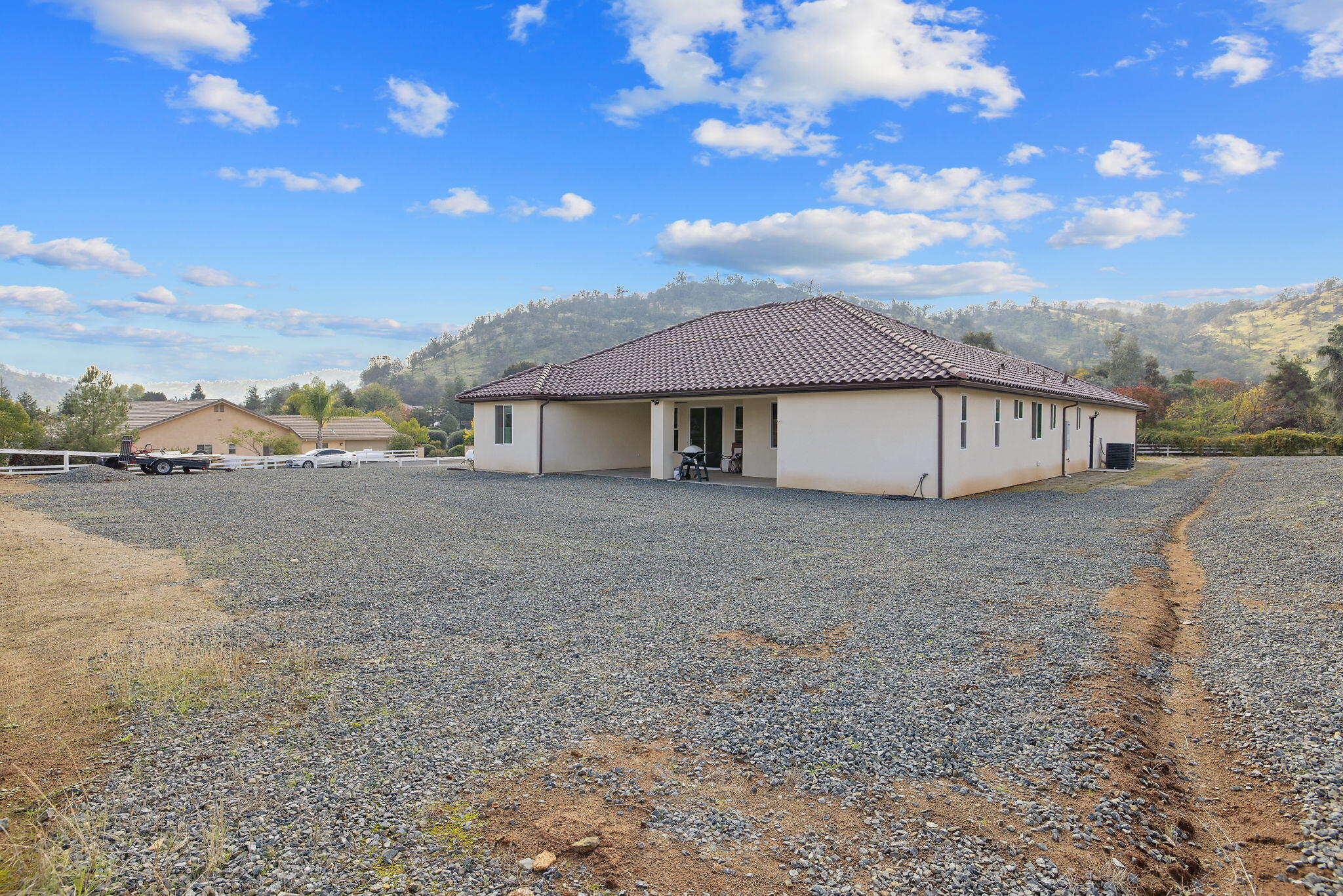 17044 Coyote Dr, Springville, CA 93265