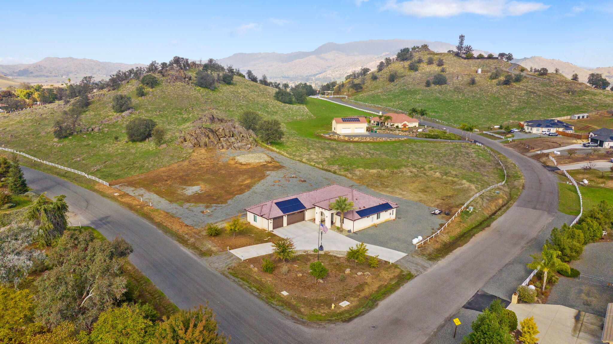 17044 Coyote Dr, Springville, CA 93265