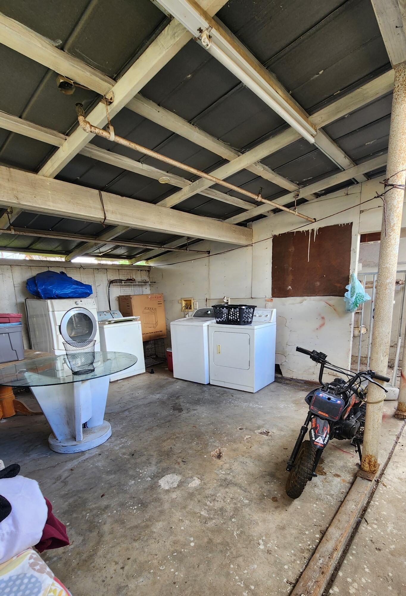 333 N L St, Dinuba, CA 93618