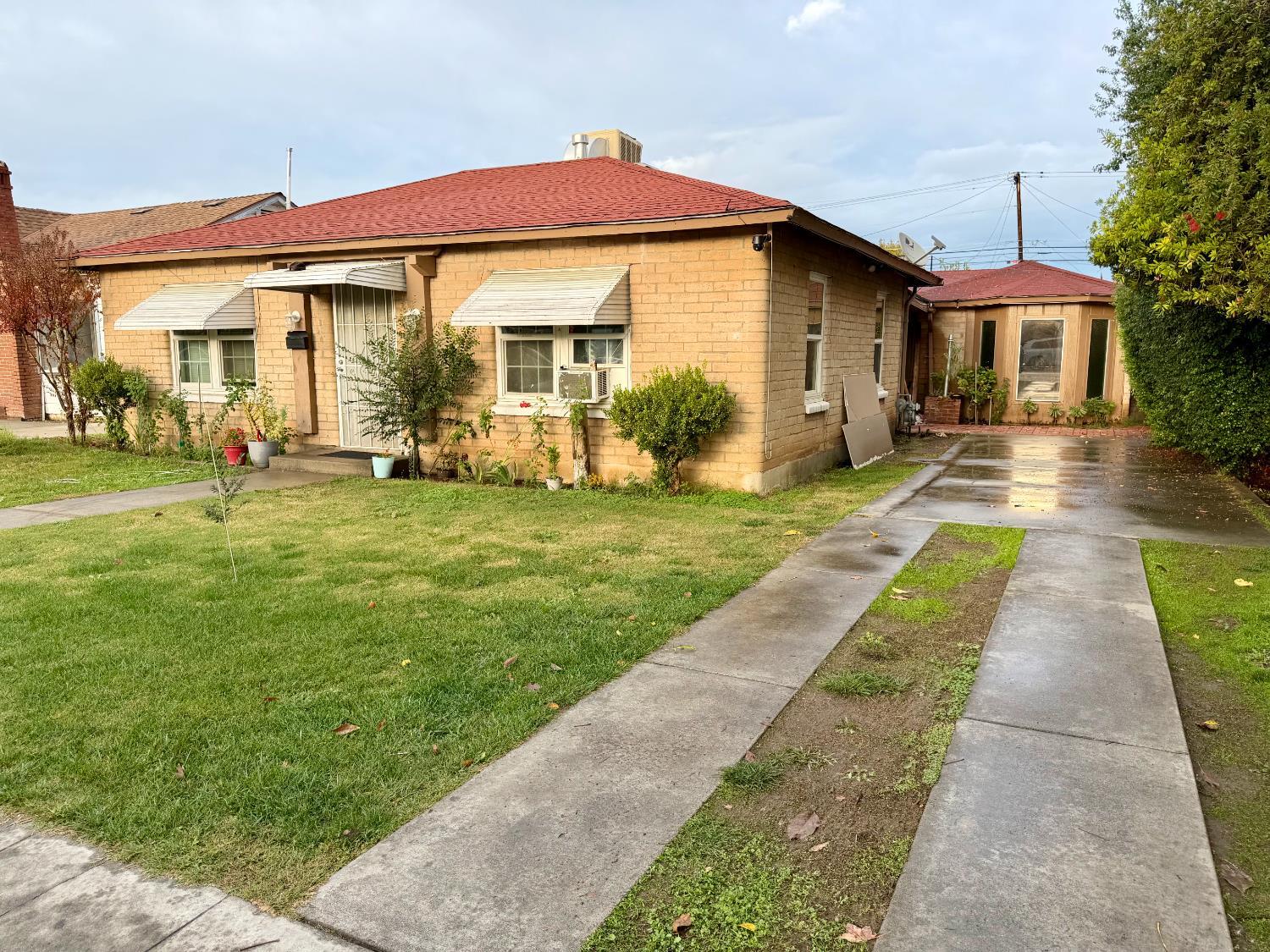 313 S K St, Madera, CA 93637