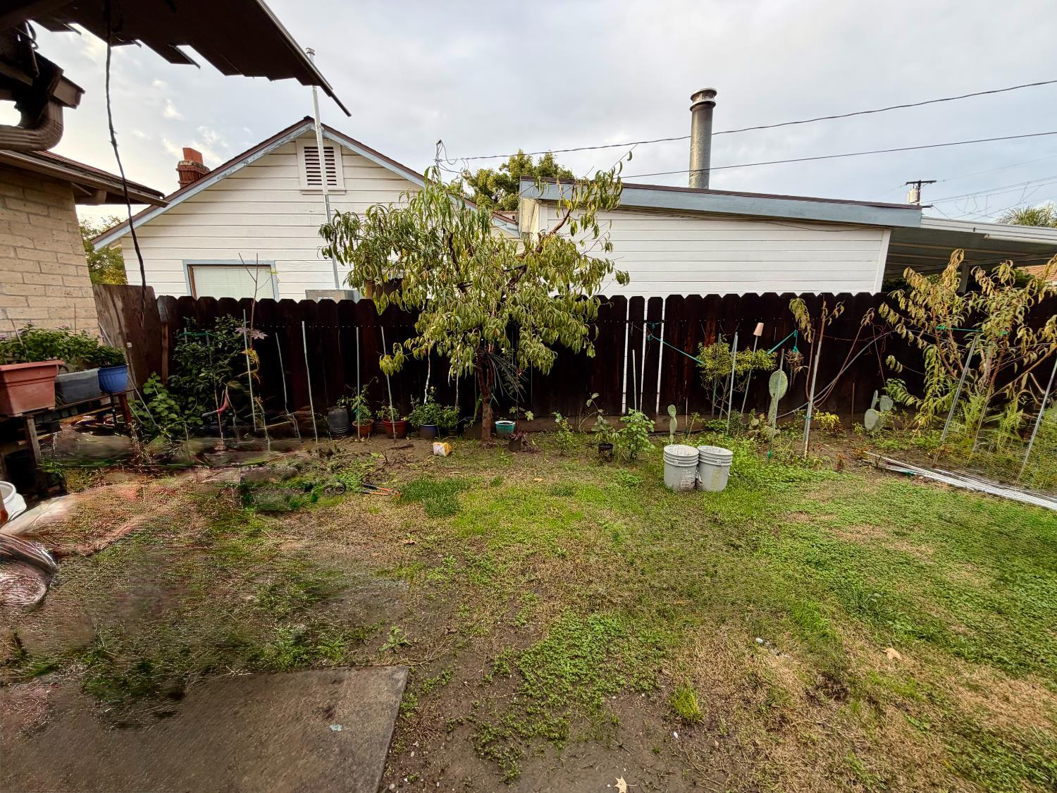 313 S K St, Madera, CA 93637