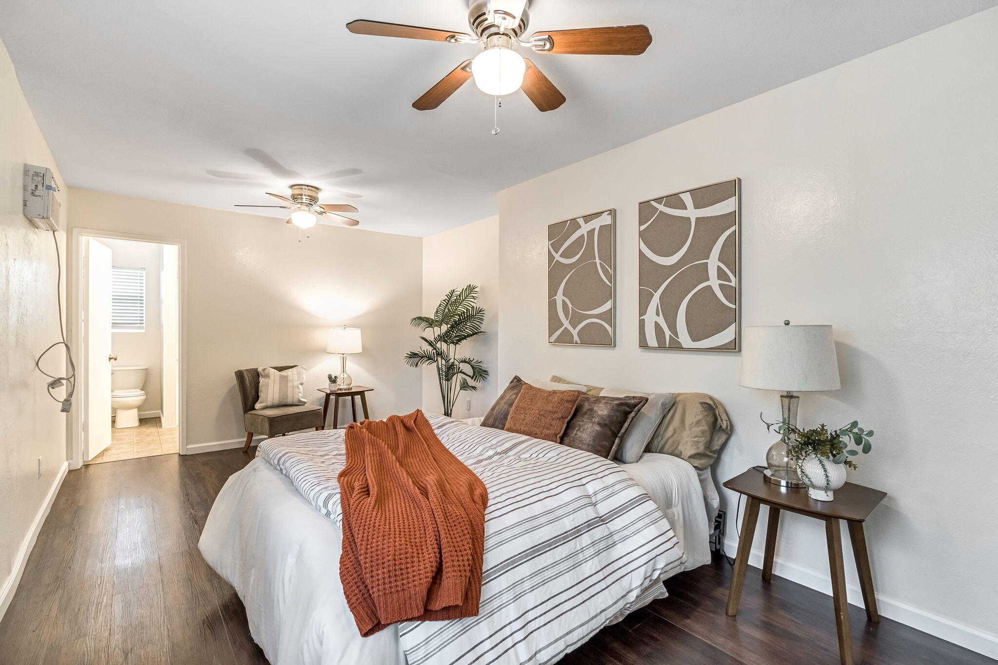 6048 N Del Mar Ave, Fresno, CA 93704