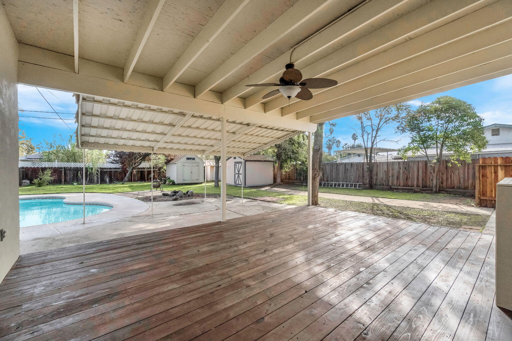 6048 N Del Mar Ave, Fresno, CA 93704