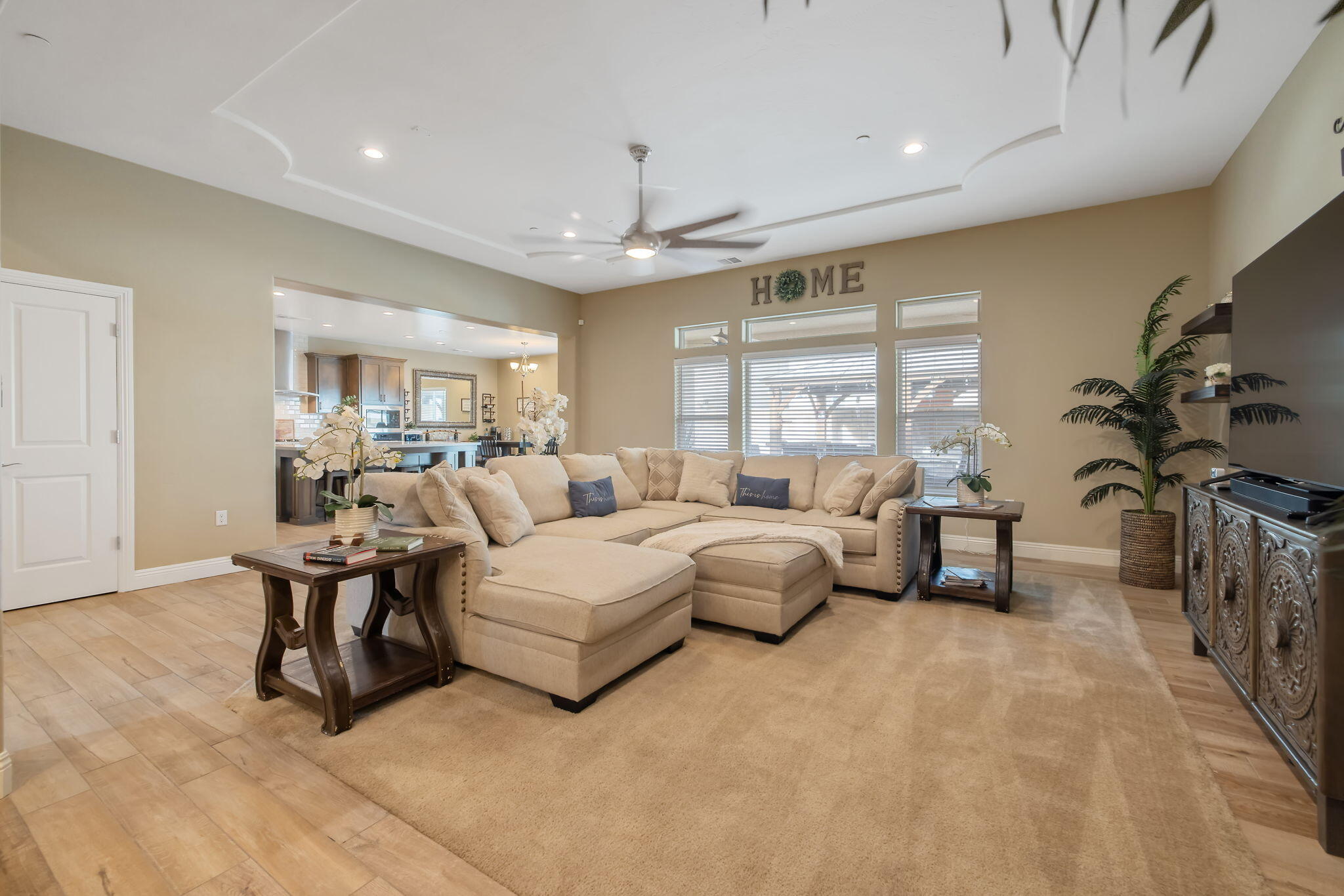 3038 E Beech Ct, Visalia, CA 93292