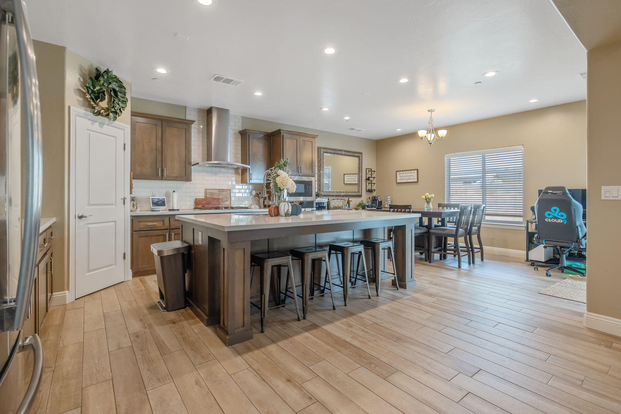 3038 E Beech Ct, Visalia, CA 93292