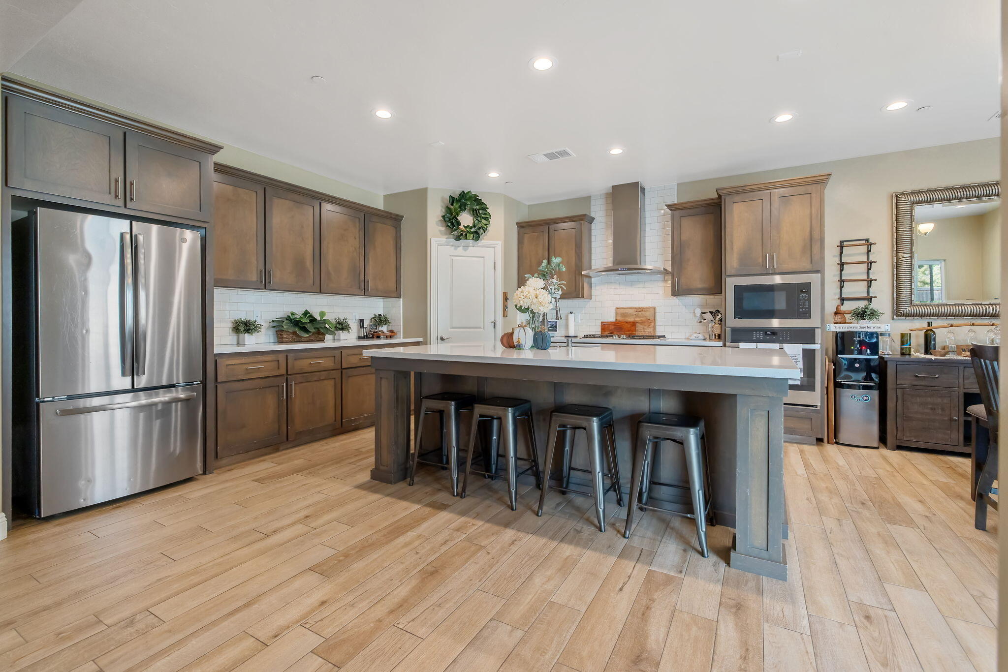 3038 E Beech Ct, Visalia, CA 93292