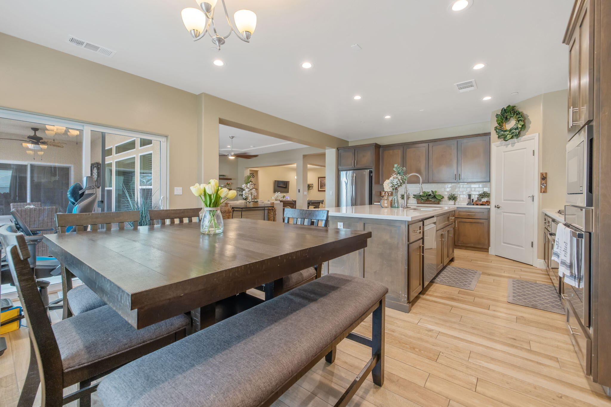 3038 E Beech Ct, Visalia, CA 93292