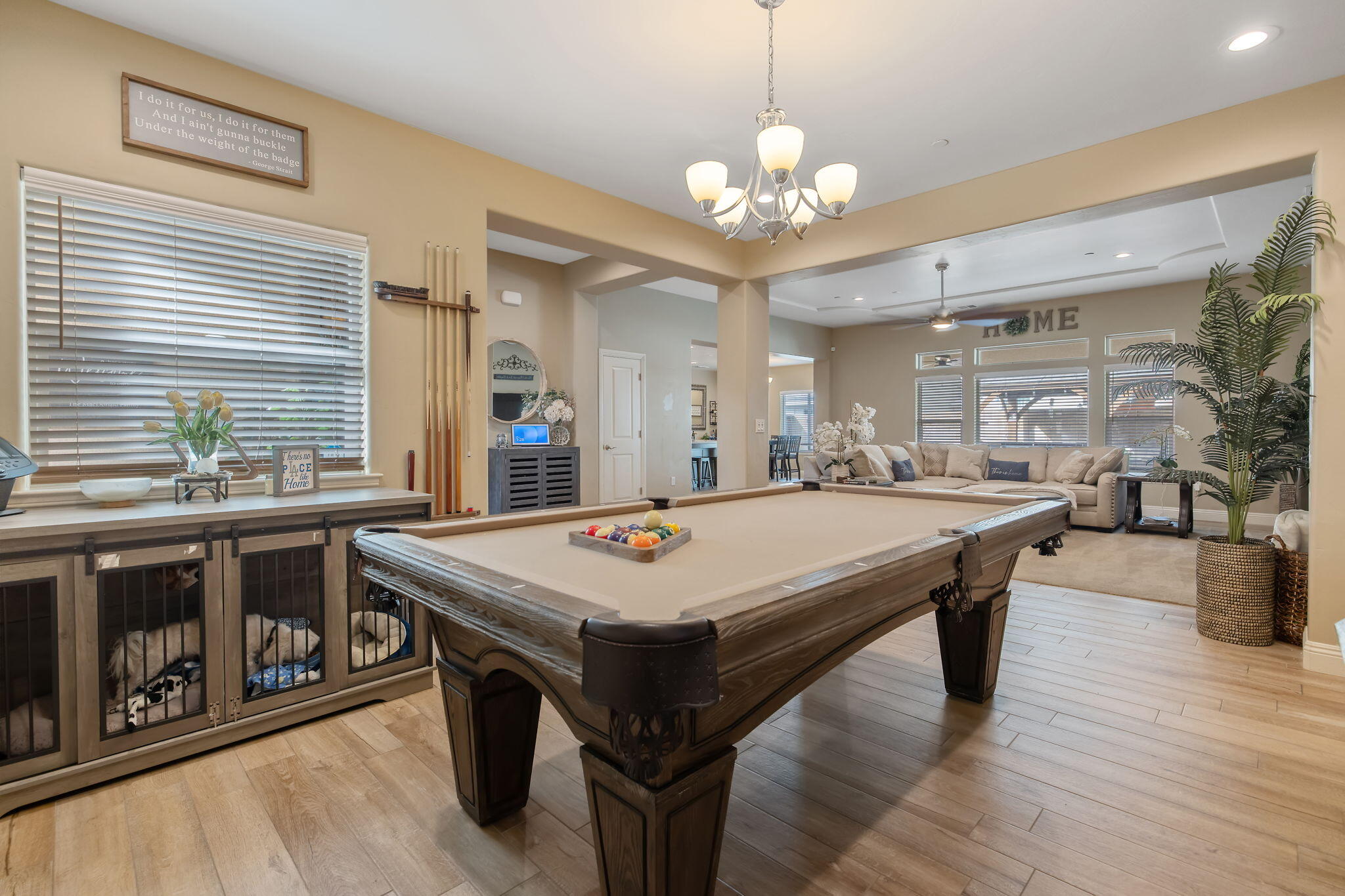 3038 E Beech Ct, Visalia, CA 93292