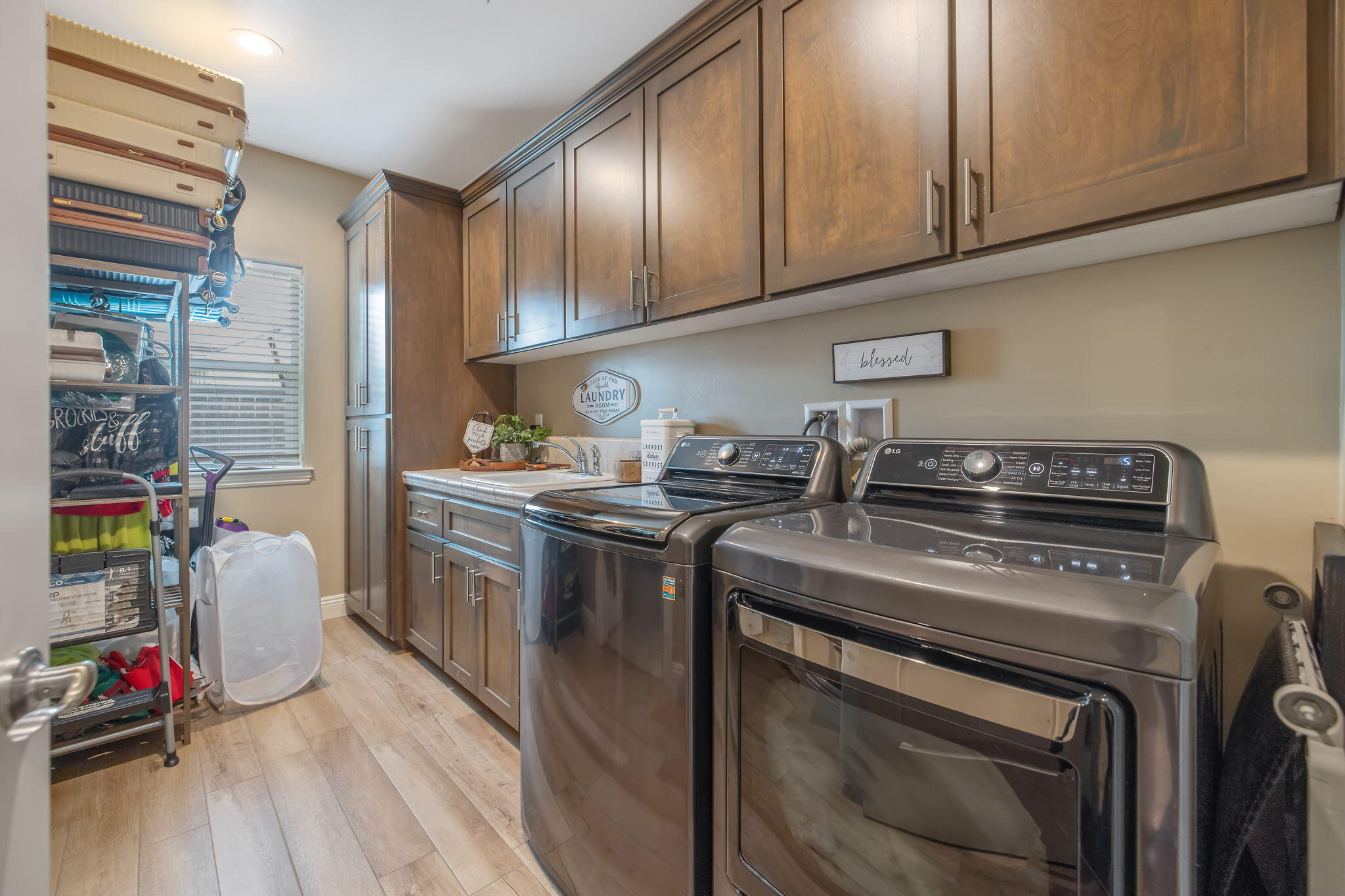 3038 E Beech Ct, Visalia, CA 93292