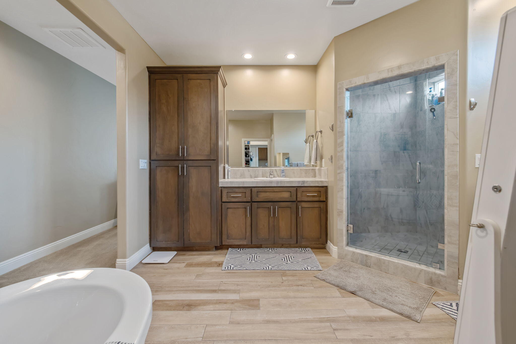 3038 E Beech Ct, Visalia, CA 93292