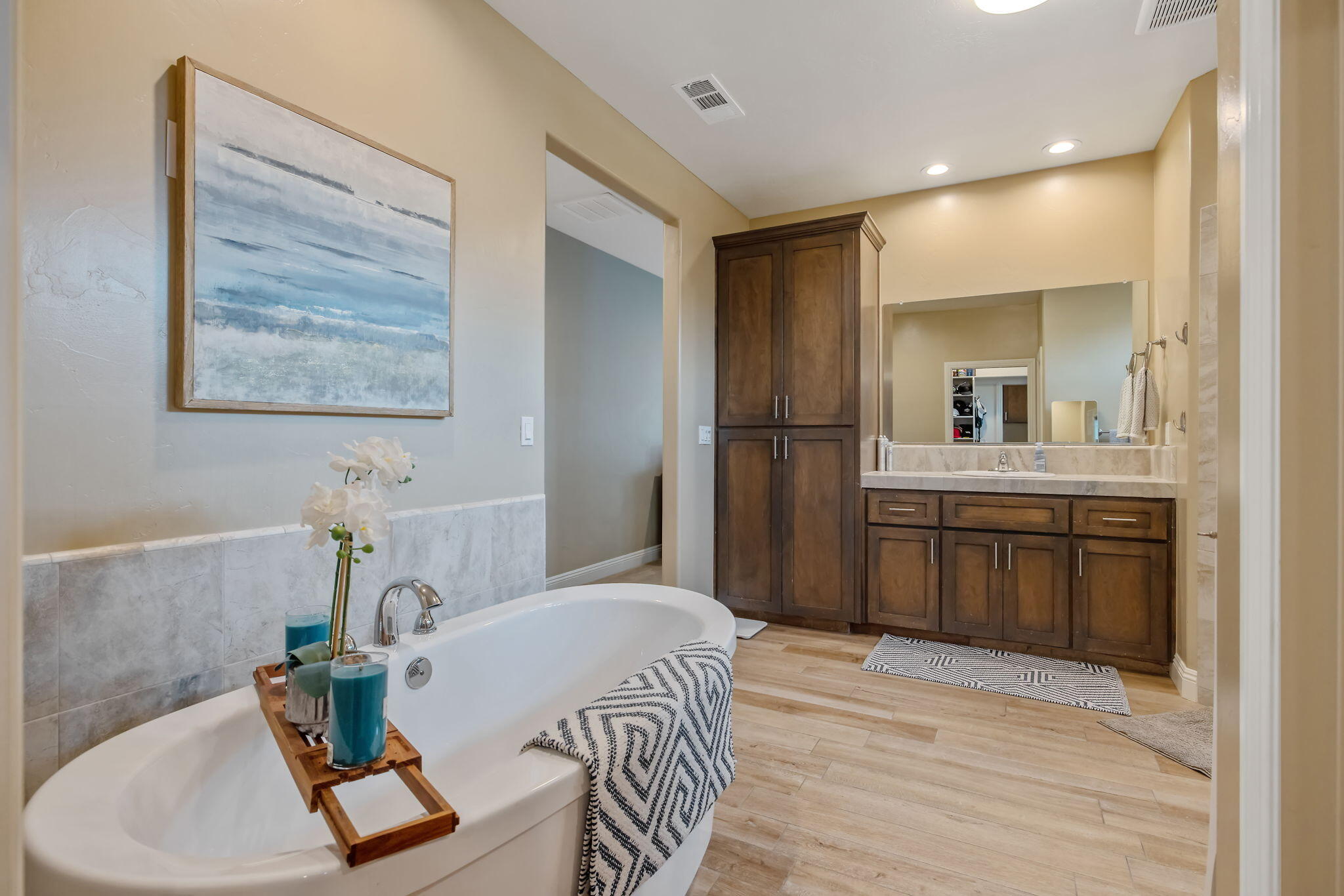 3038 E Beech Ct, Visalia, CA 93292