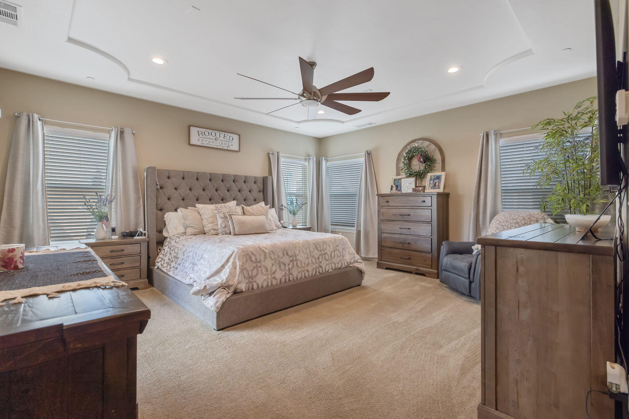 3038 E Beech Ct, Visalia, CA 93292