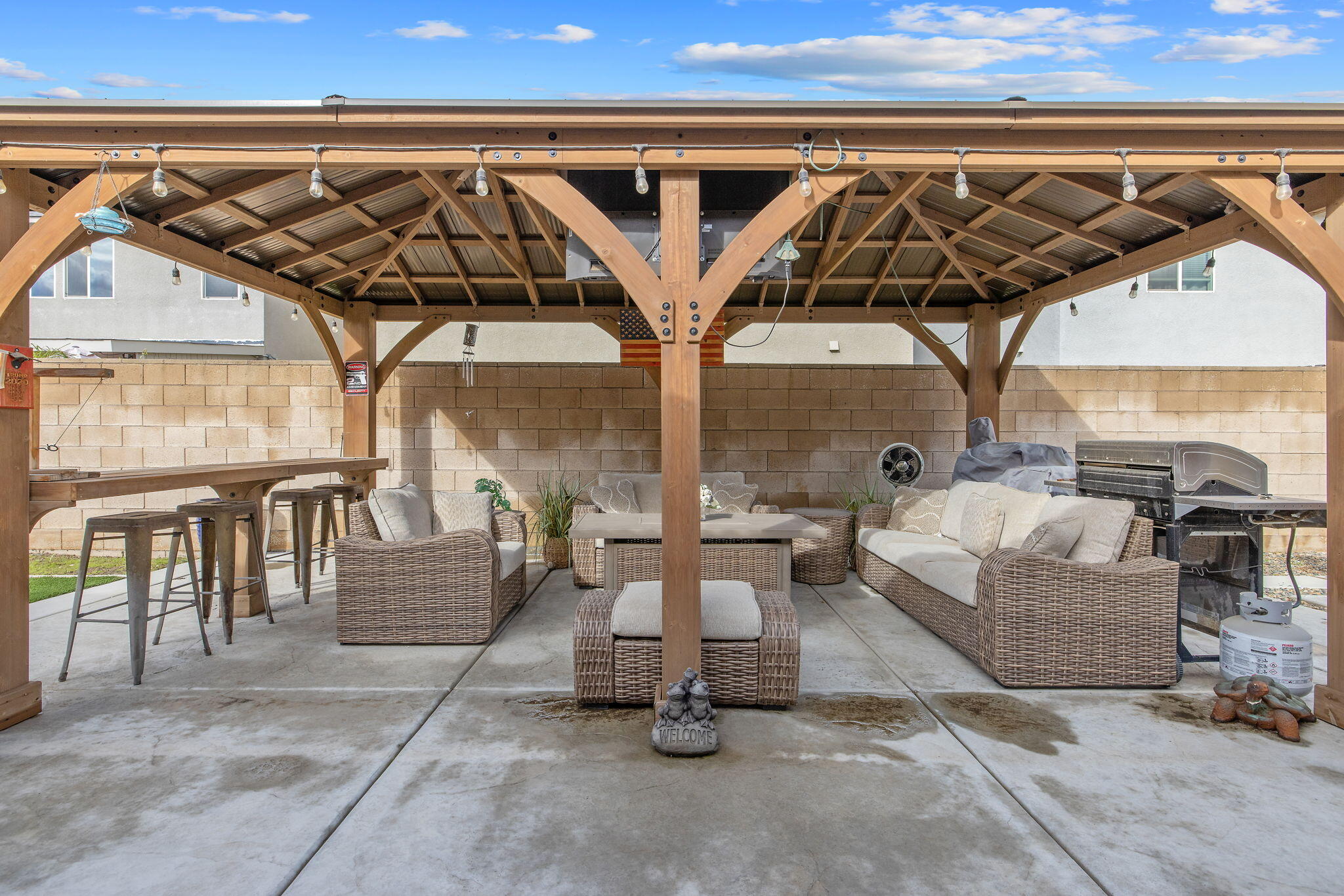 3038 E Beech Ct, Visalia, CA 93292