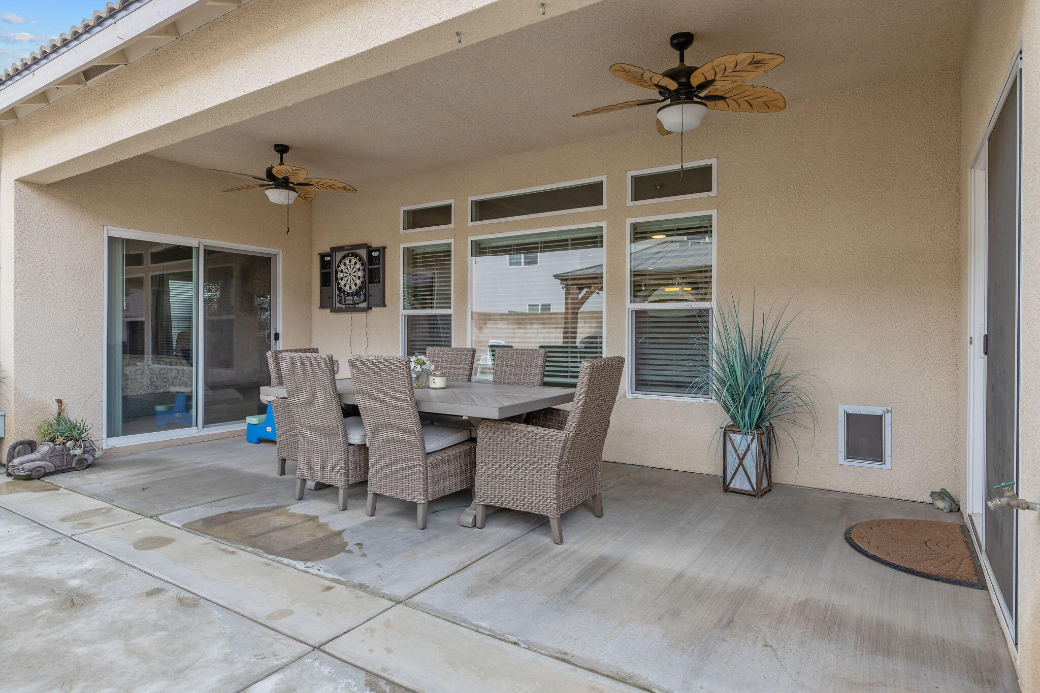 3038 E Beech Ct, Visalia, CA 93292