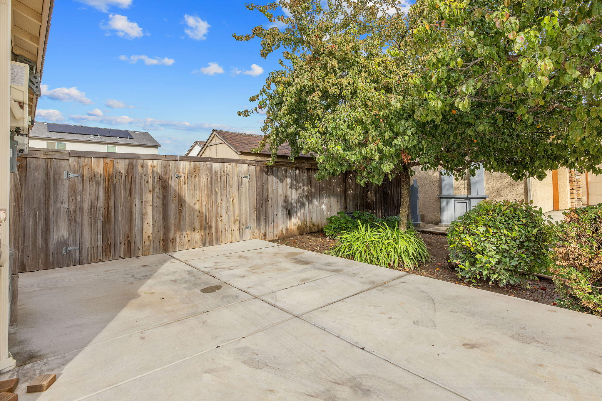 3038 E Beech Ct, Visalia, CA 93292