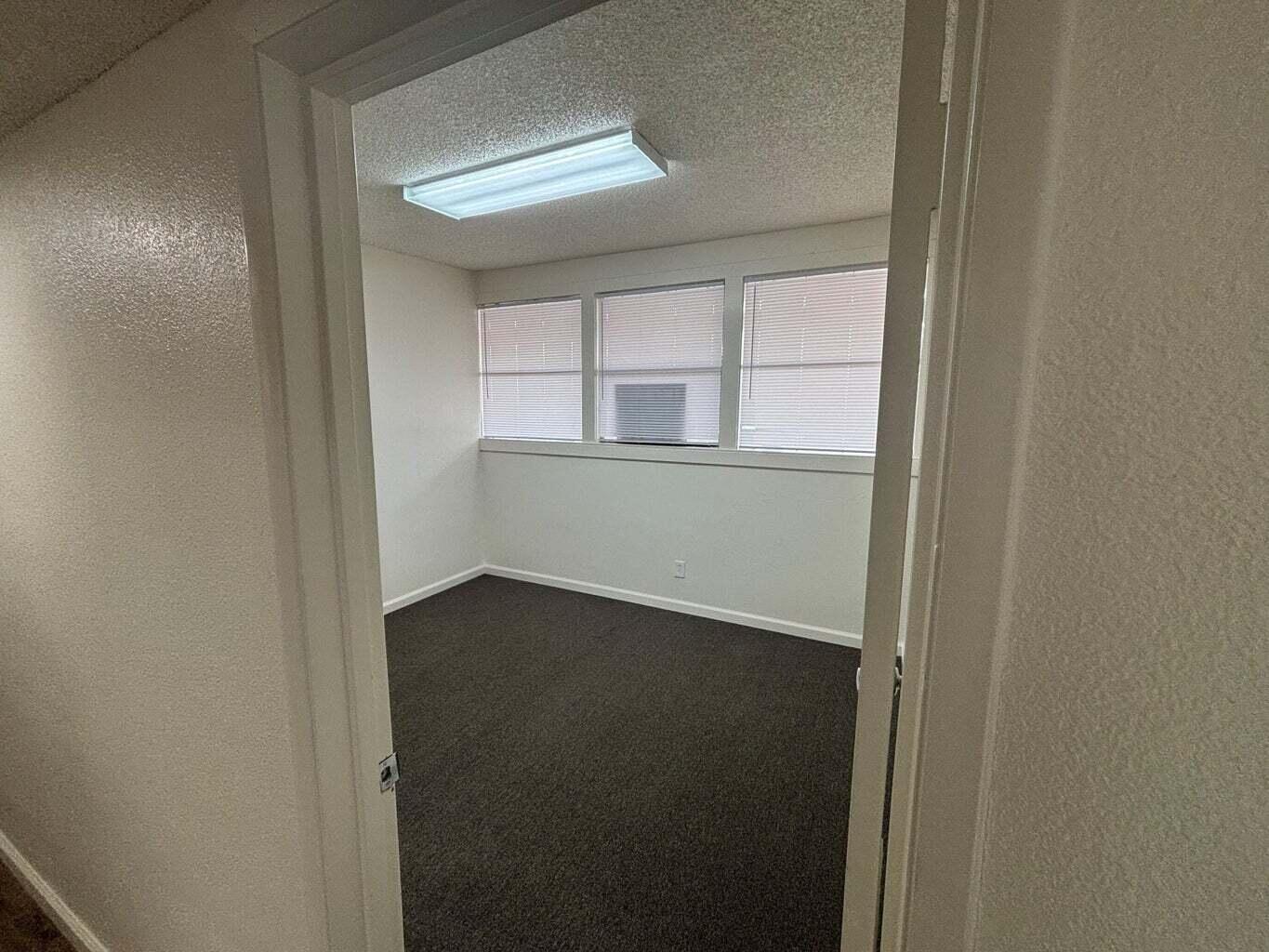 313-317 W Henderson Ave, Porterville, CA 93257