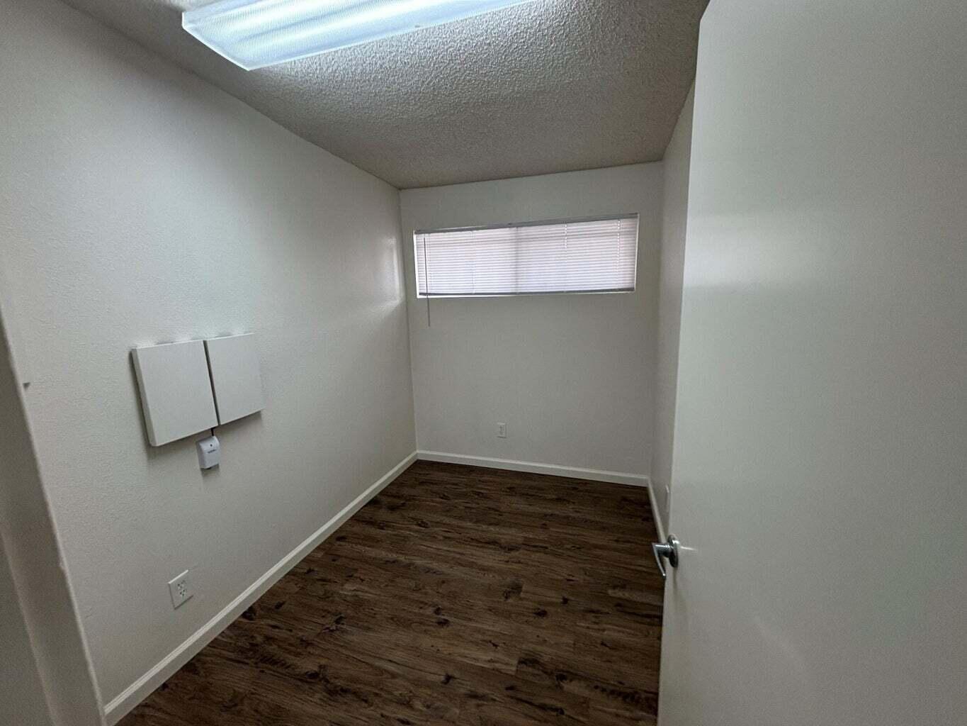 313-317 W Henderson Ave, Porterville, CA 93257