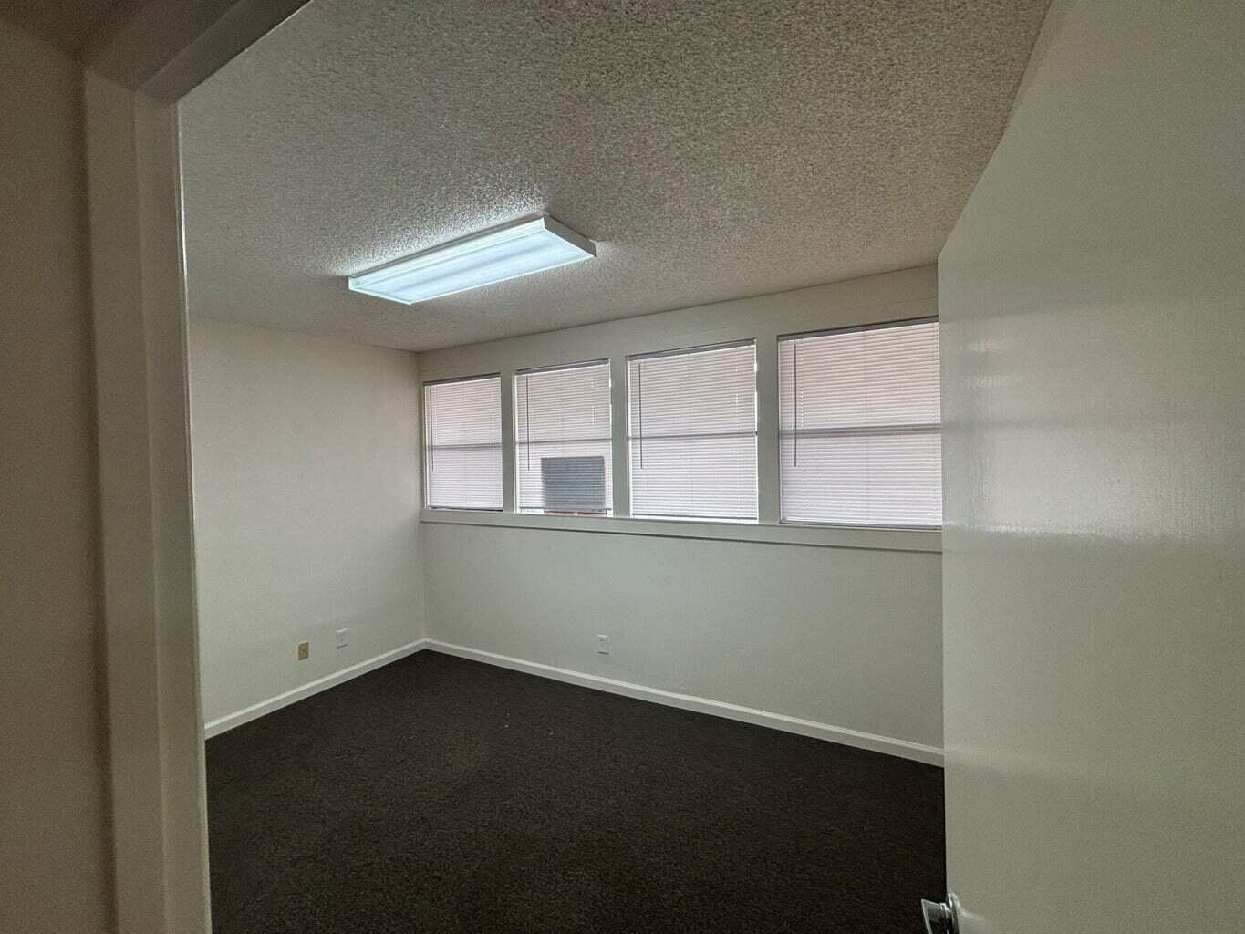 313-317 W Henderson Ave, Porterville, CA 93257