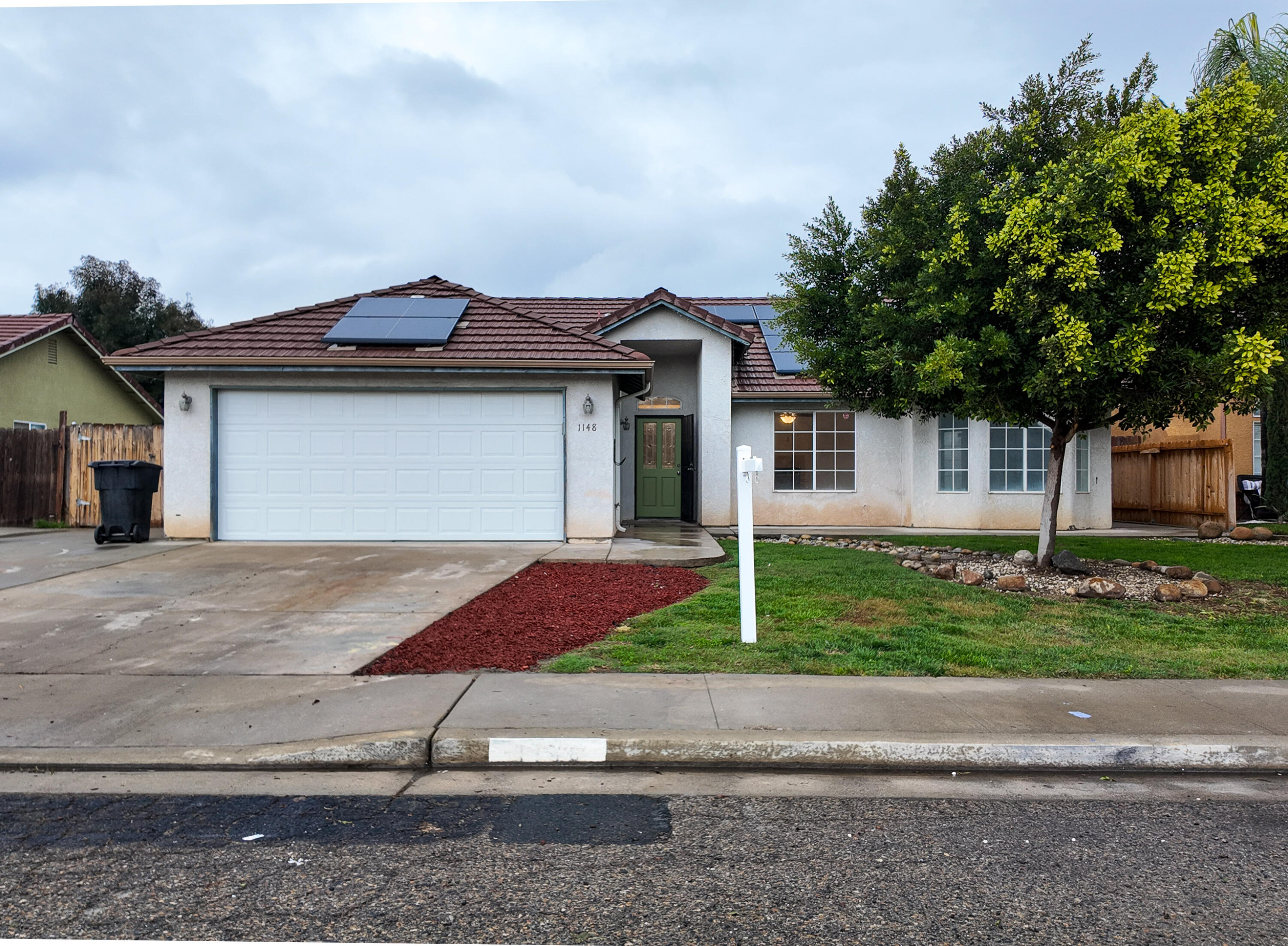 1148 W Orange Ave, Porterville, CA 93257