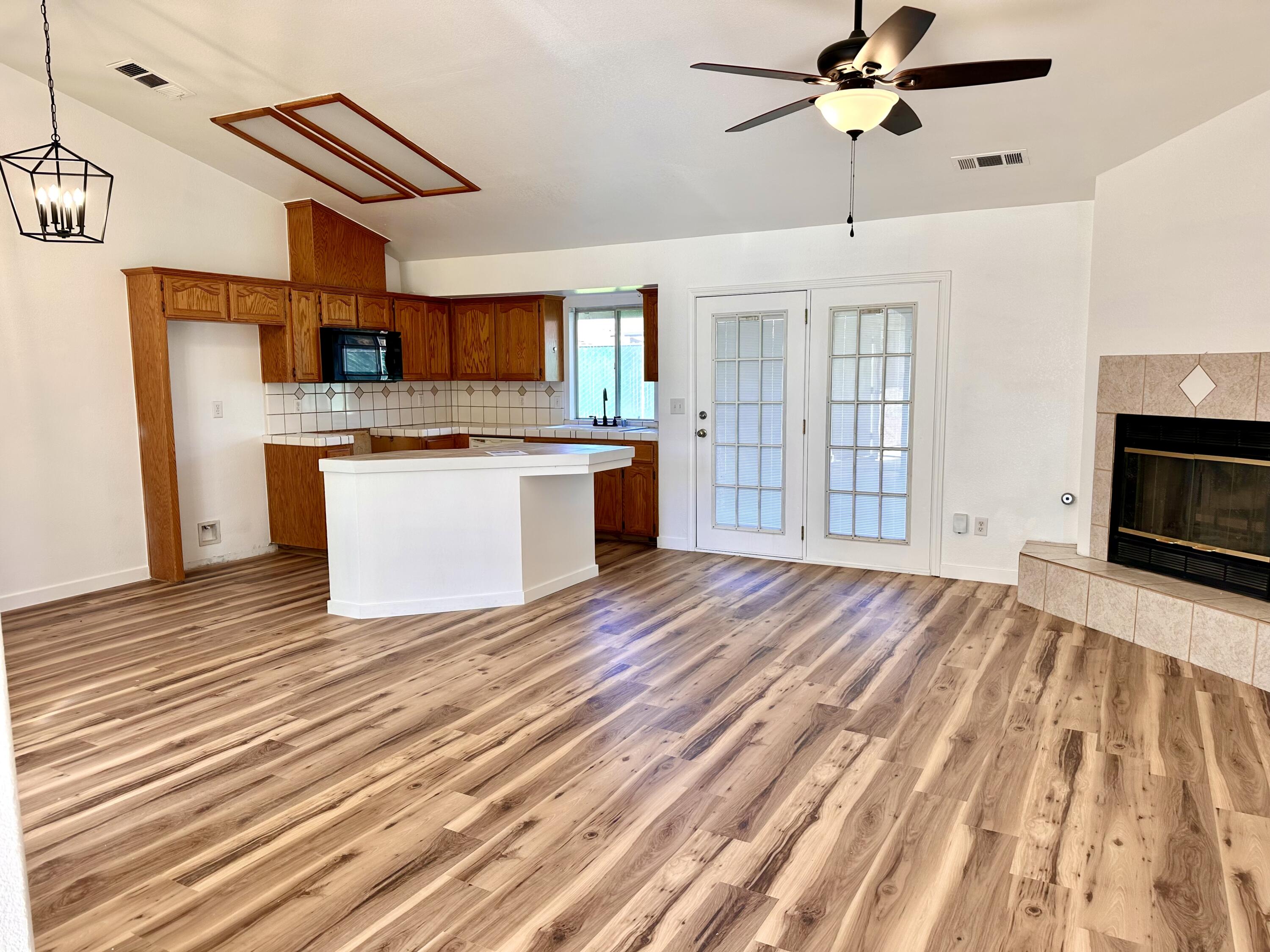 1148 W Orange Ave, Porterville, CA 93257