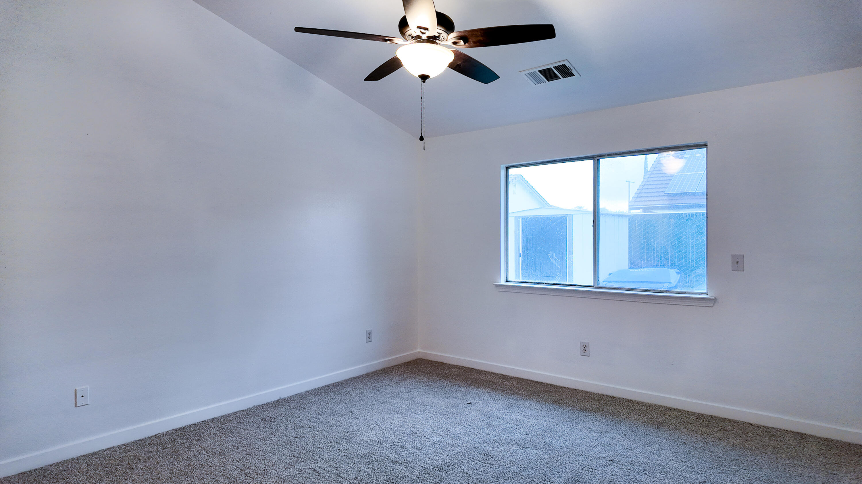 1148 W Orange Ave, Porterville, CA 93257