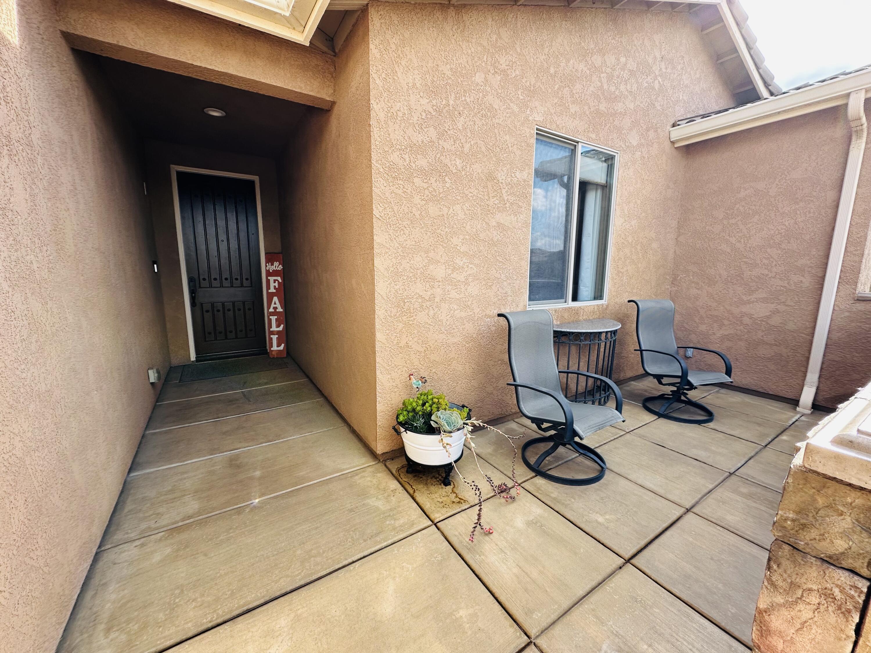 936 N Red Oak St, Porterville, CA 93257