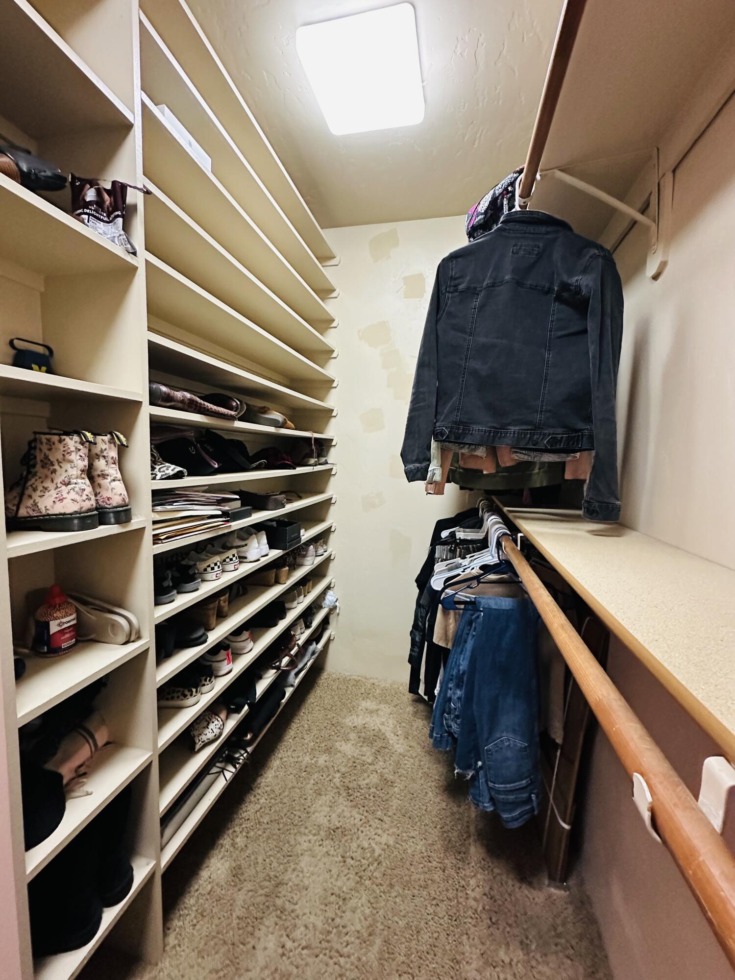 936 N Red Oak St, Porterville, CA 93257