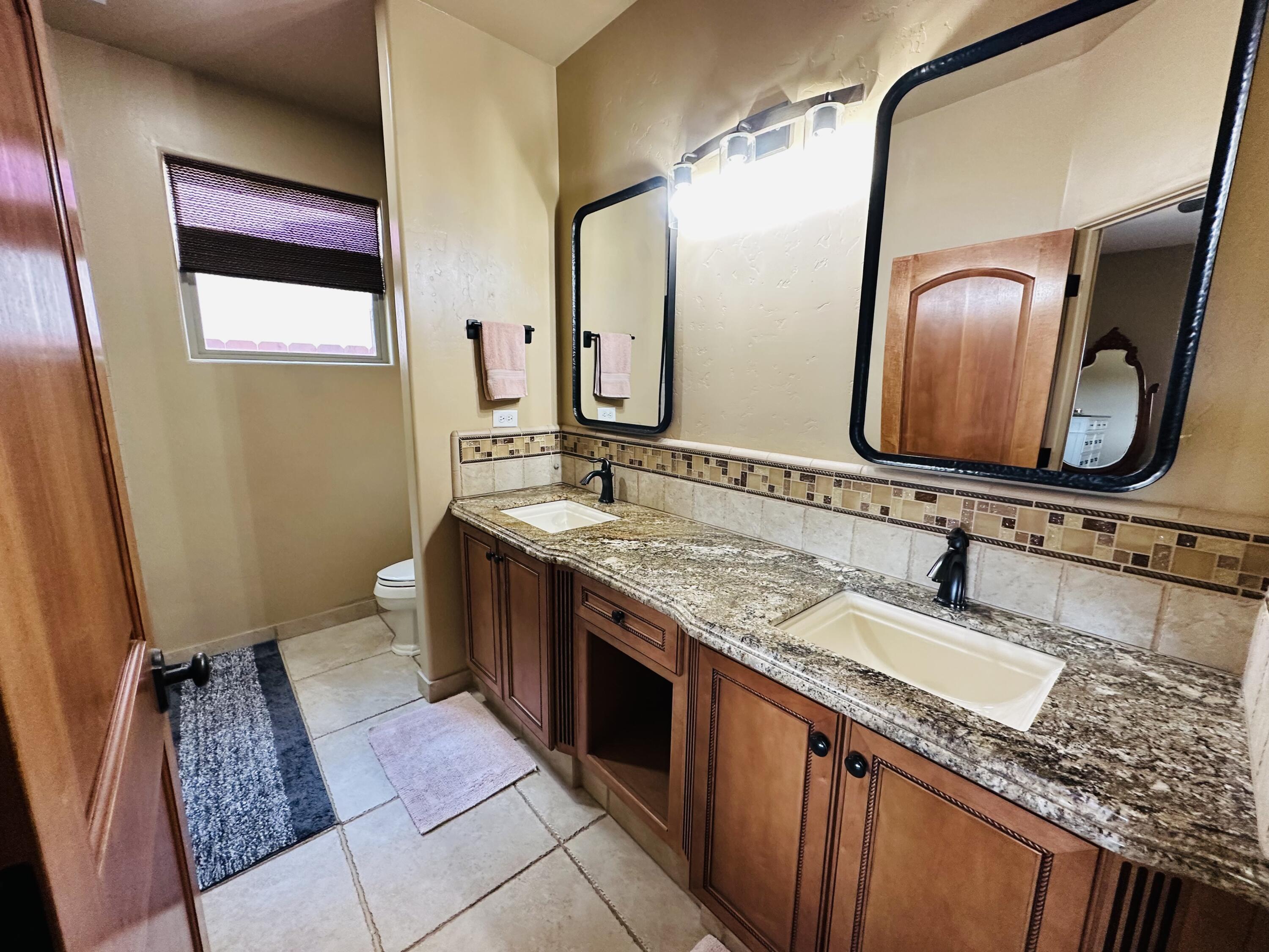 936 N Red Oak St, Porterville, CA 93257