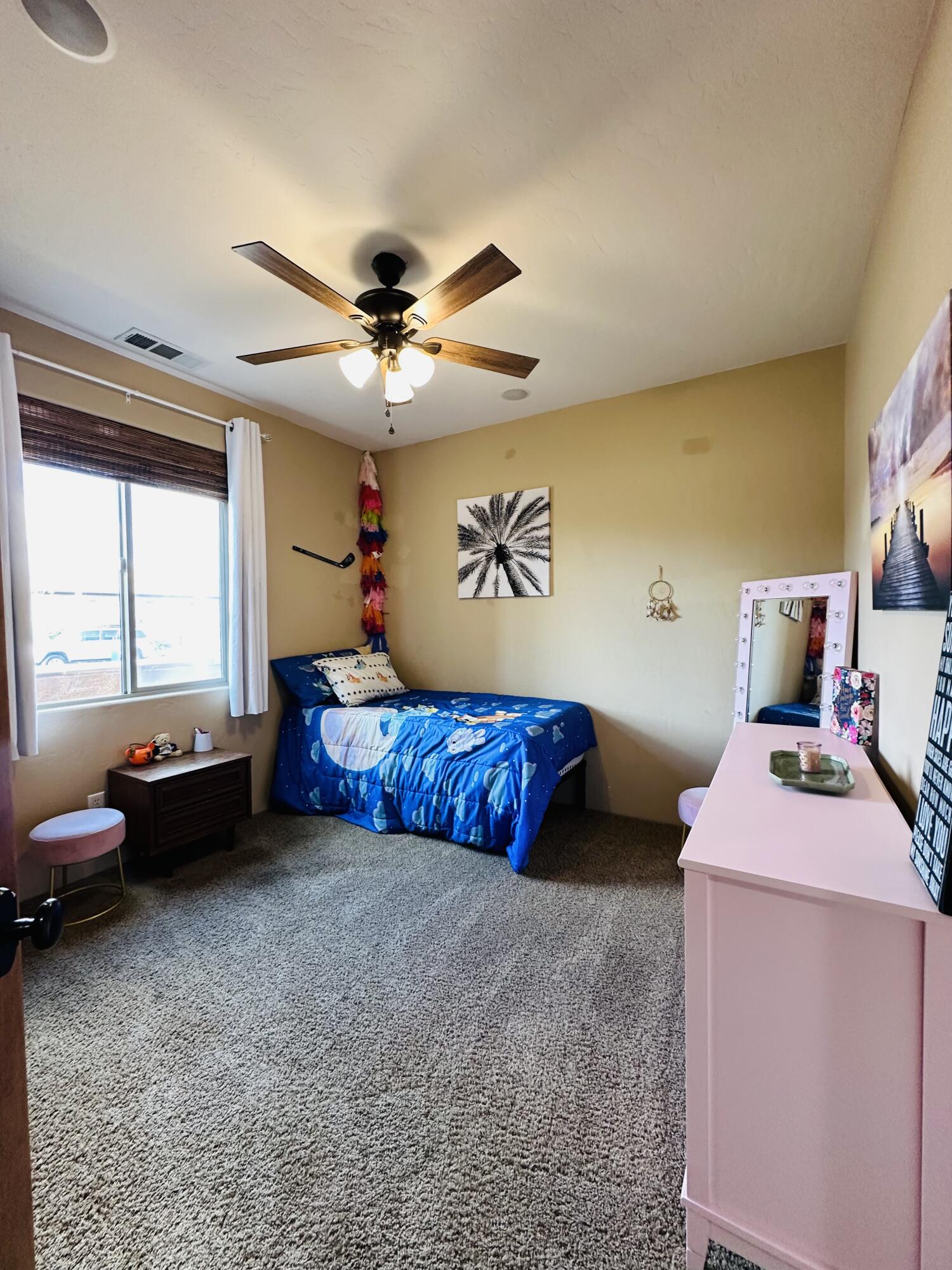 936 N Red Oak St, Porterville, CA 93257